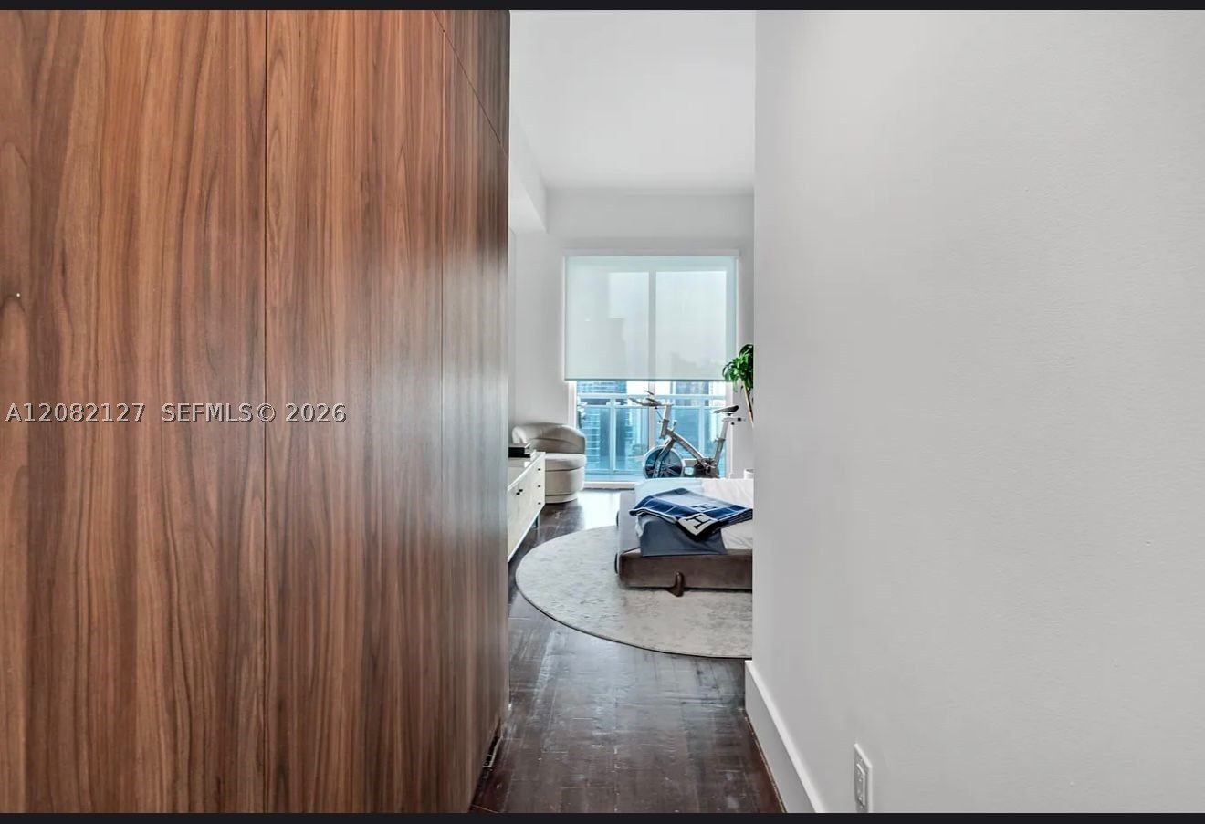 951 Brickell Ave #4111, Miami FL 33131