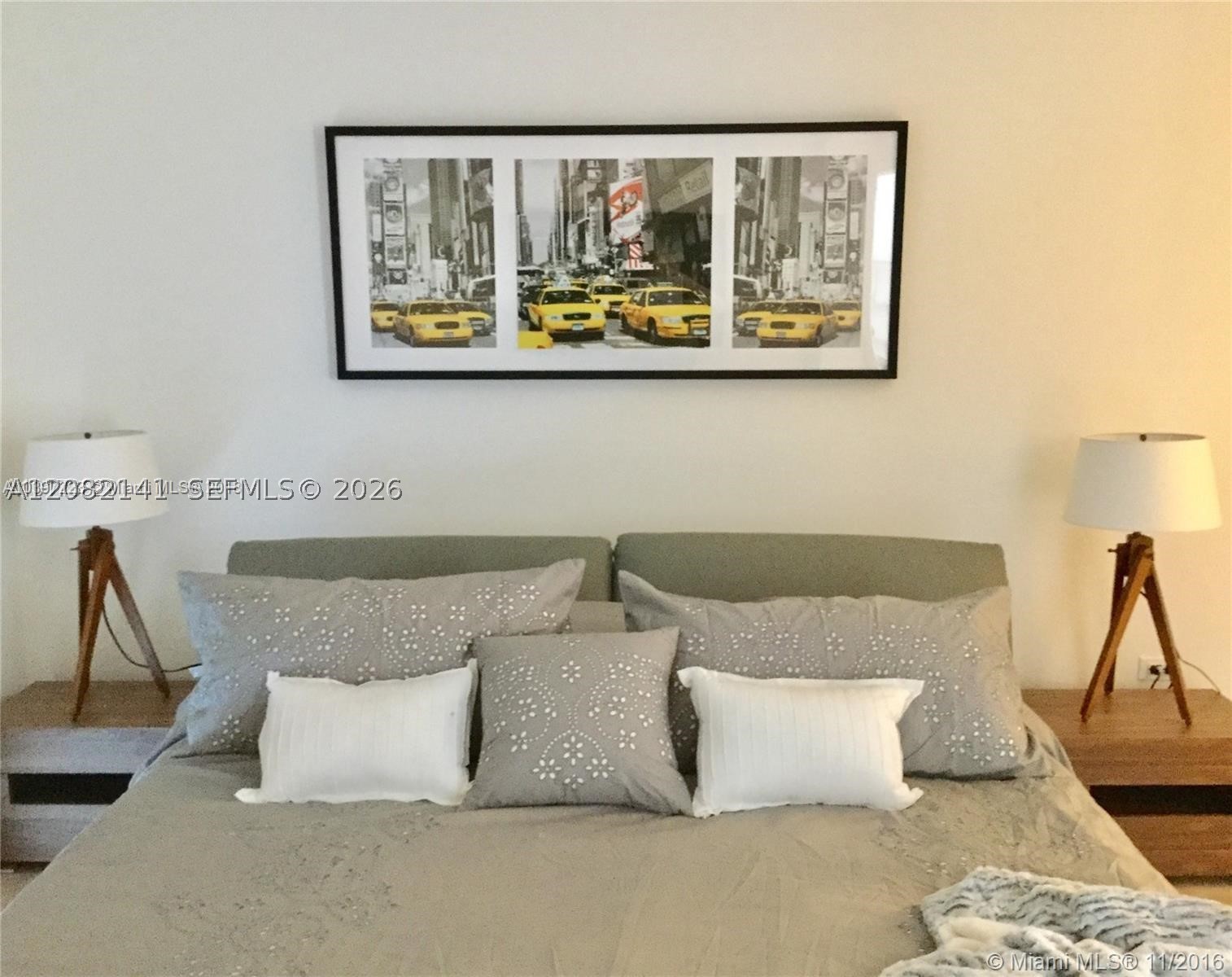 88 SW 7th St #2605, Miami FL 33130