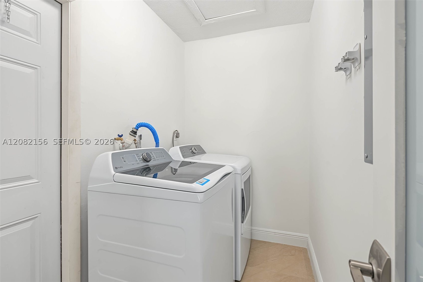 10711 SW 70th St, Miami FL 33173