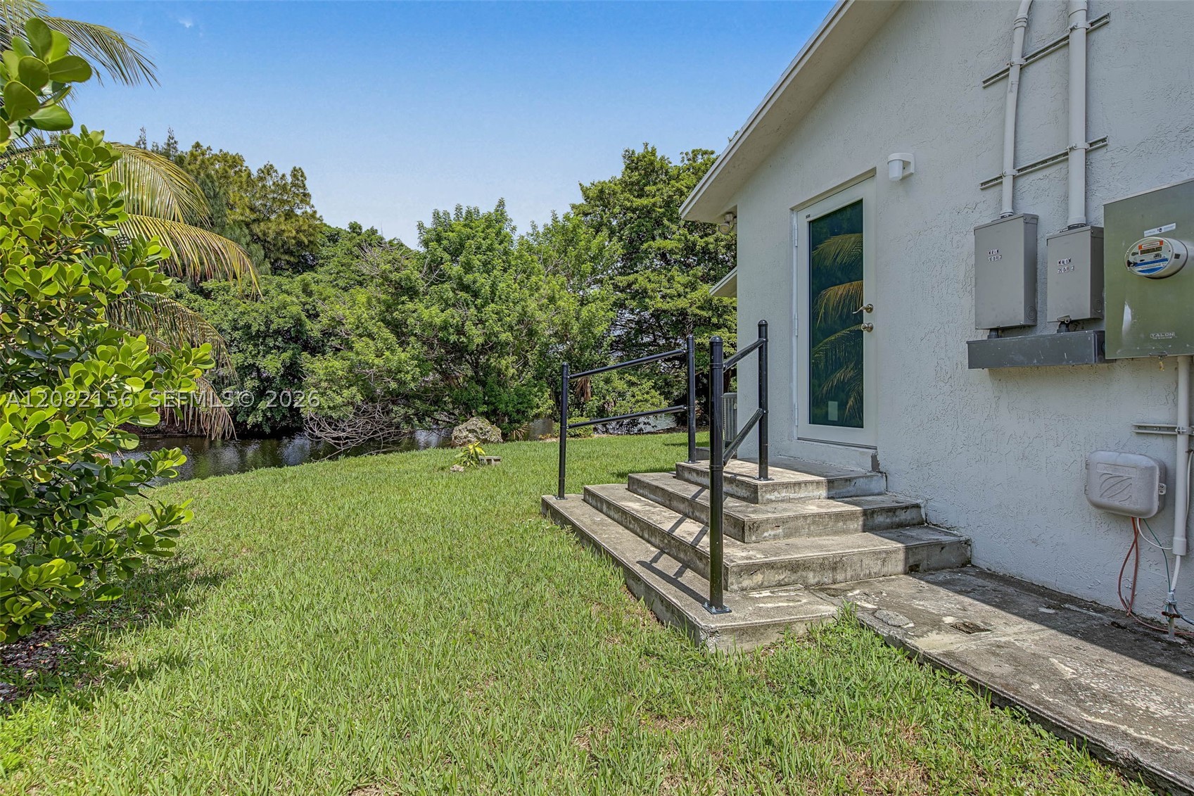 10711 SW 70th St, Miami FL 33173