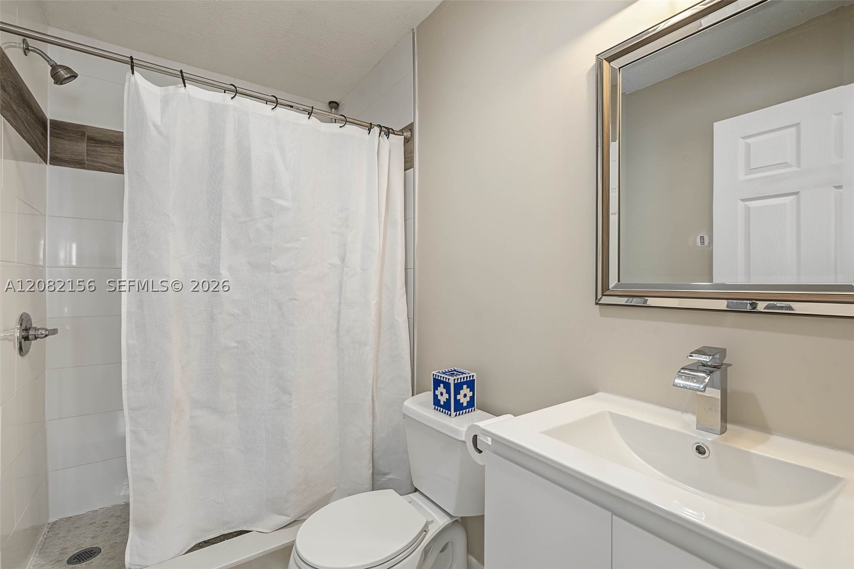 10711 SW 70th St, Miami FL 33173