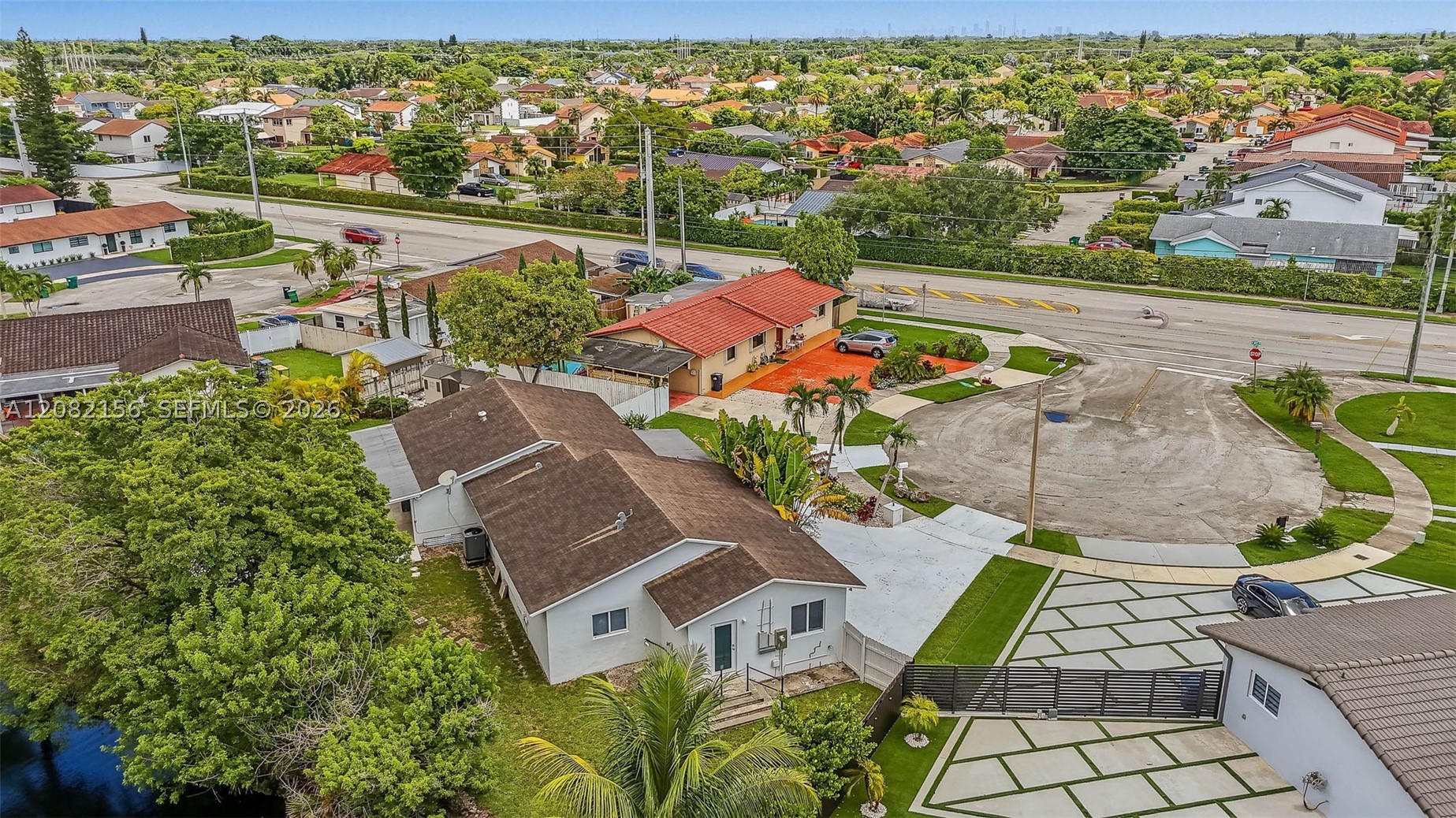 10711 SW 70th St, Miami FL 33173
