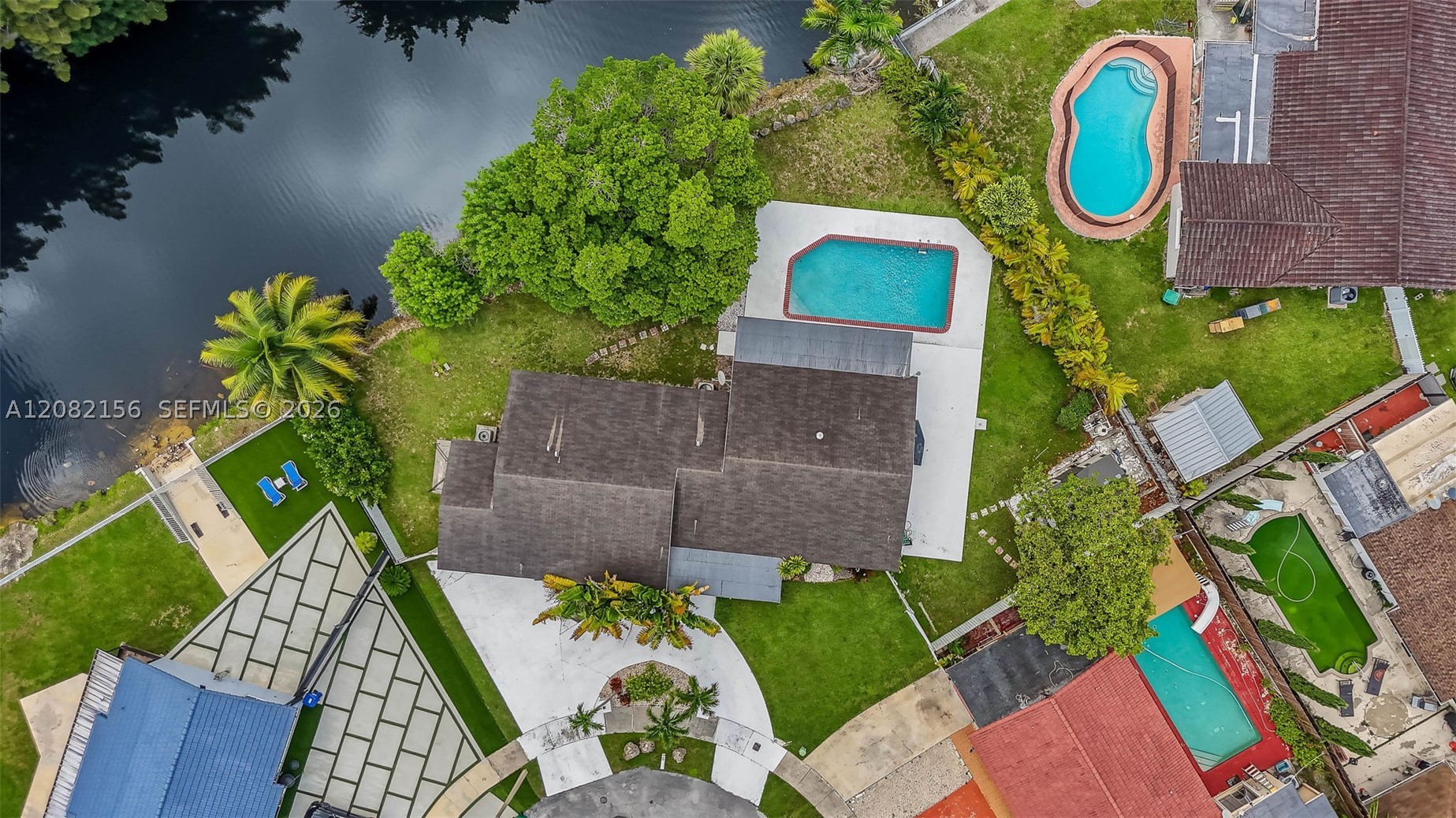 10711 SW 70th St, Miami FL 33173
