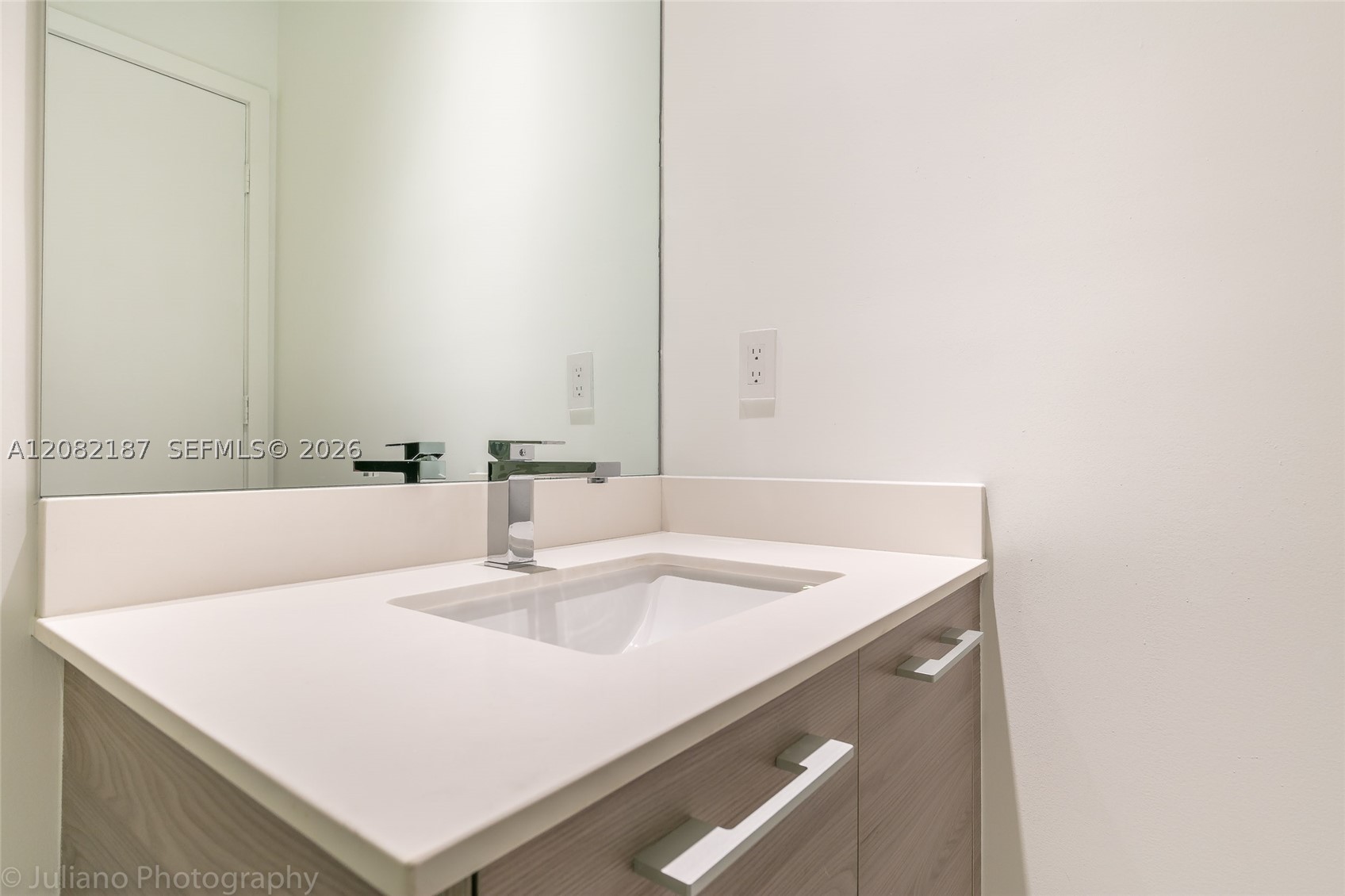 1300 S Miami Ave #PH5101, Miami FL 33130