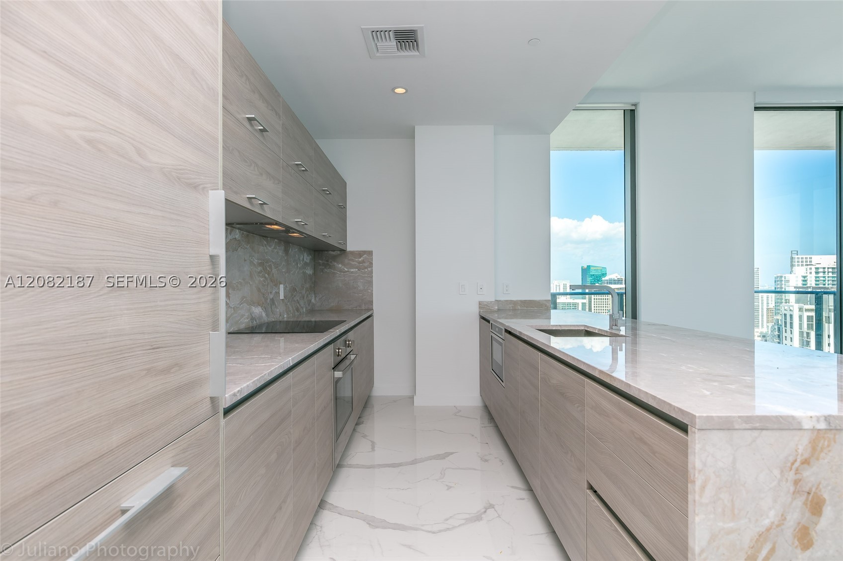 1300 S Miami Ave #PH5101, Miami FL 33130