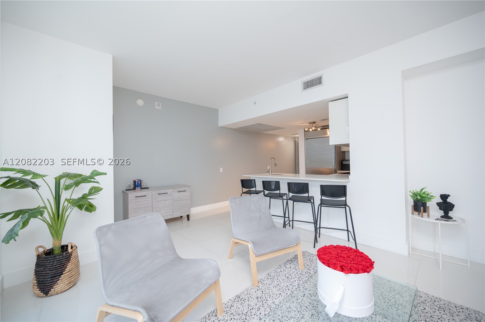 1300 Brickell Bay Dr #1601, Miami FL 33131