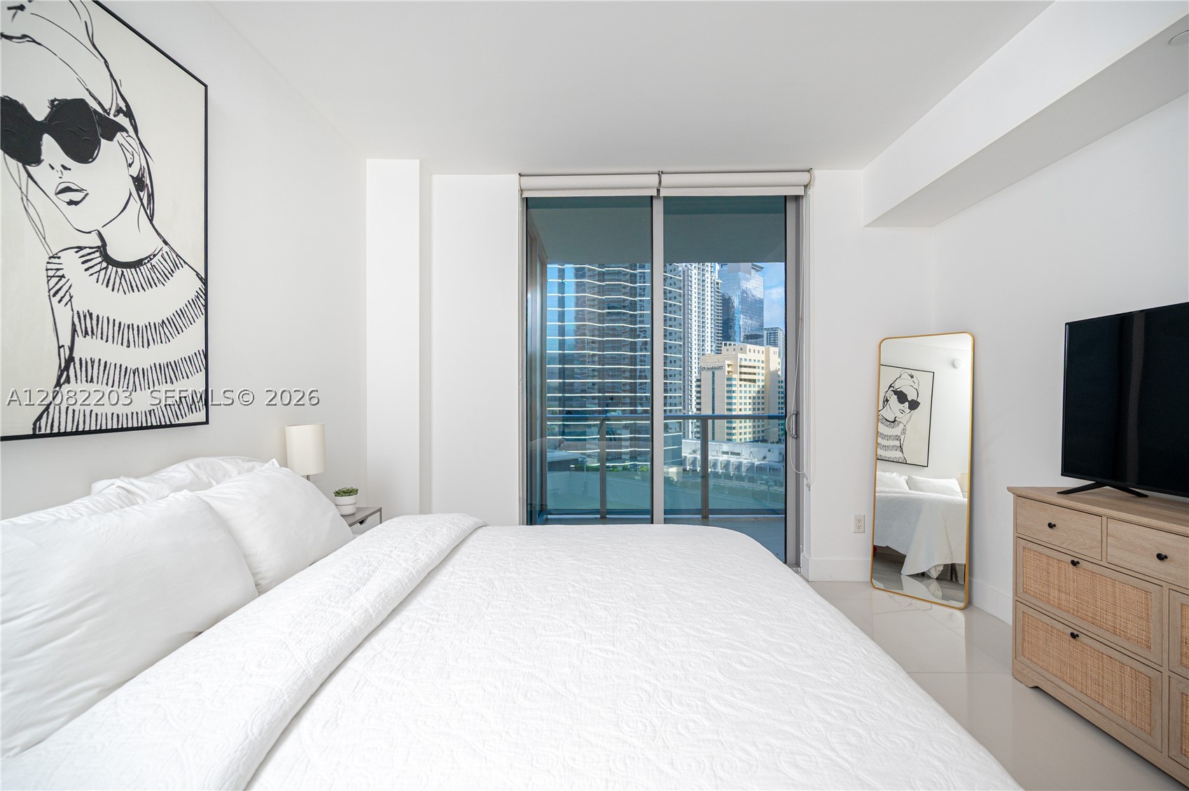 1300 Brickell Bay Dr #1601, Miami FL 33131