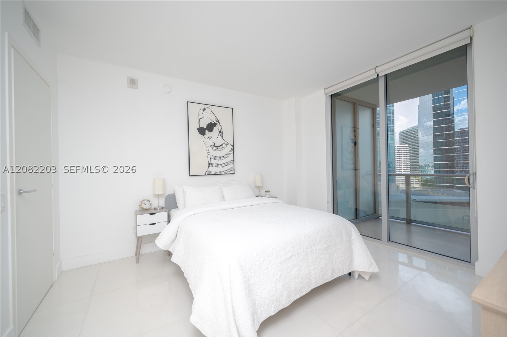 1300 Brickell Bay Dr #1601, Miami FL 33131