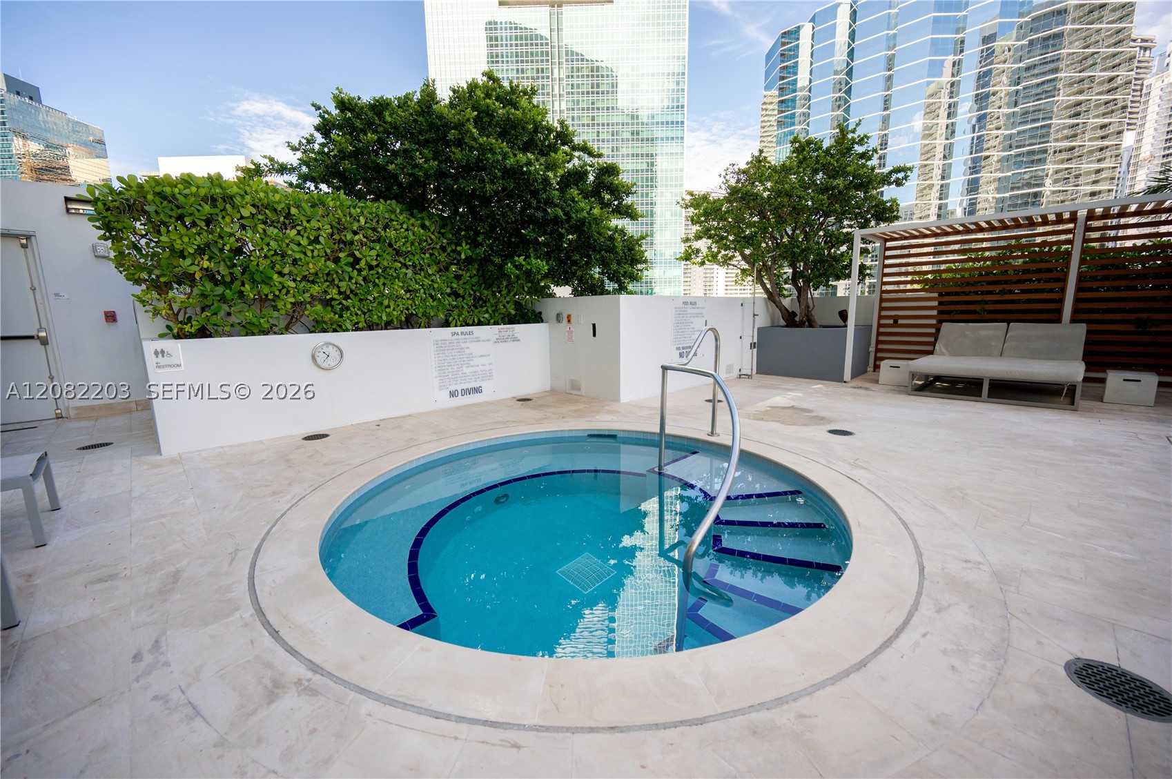 1300 Brickell Bay Dr #1601, Miami FL 33131