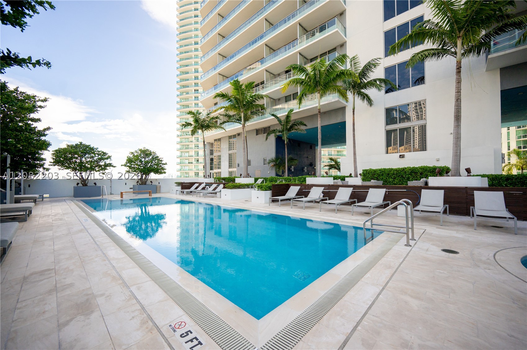 1300 Brickell Bay Dr #1601, Miami FL 33131