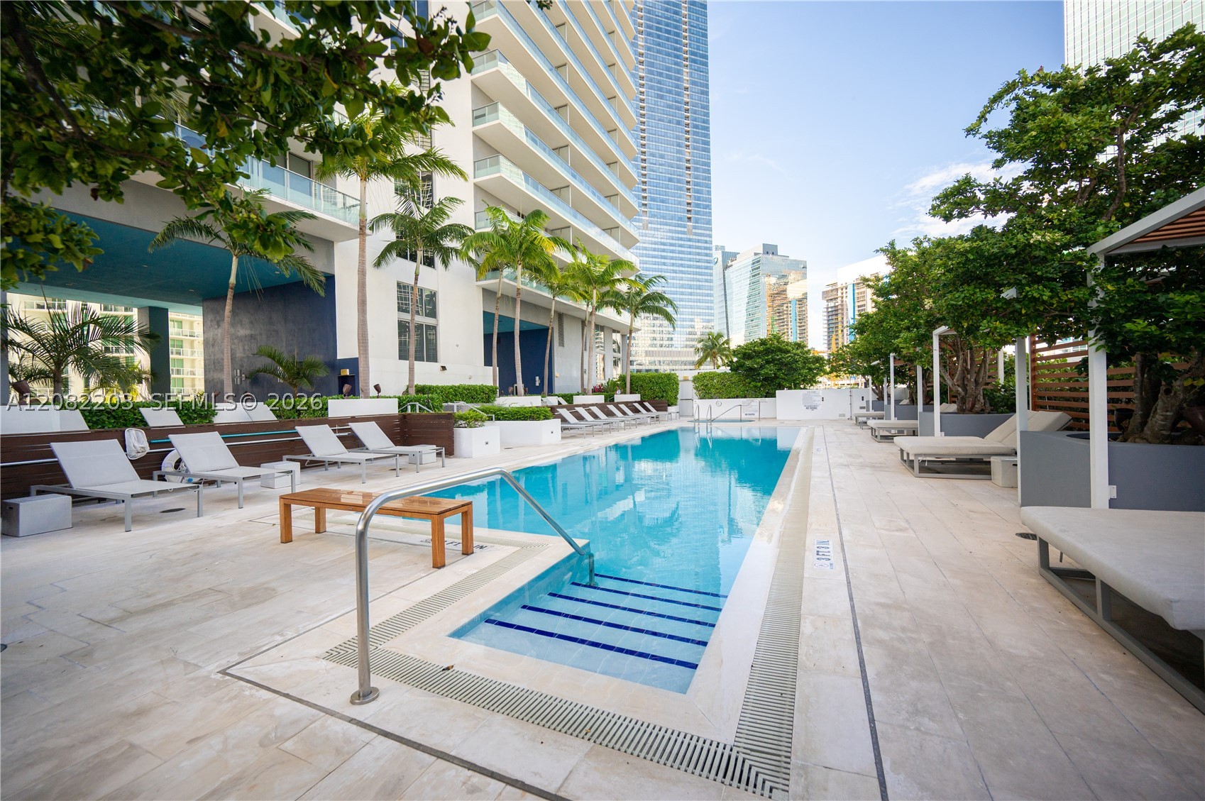 1300 Brickell Bay Dr #1601, Miami FL 33131