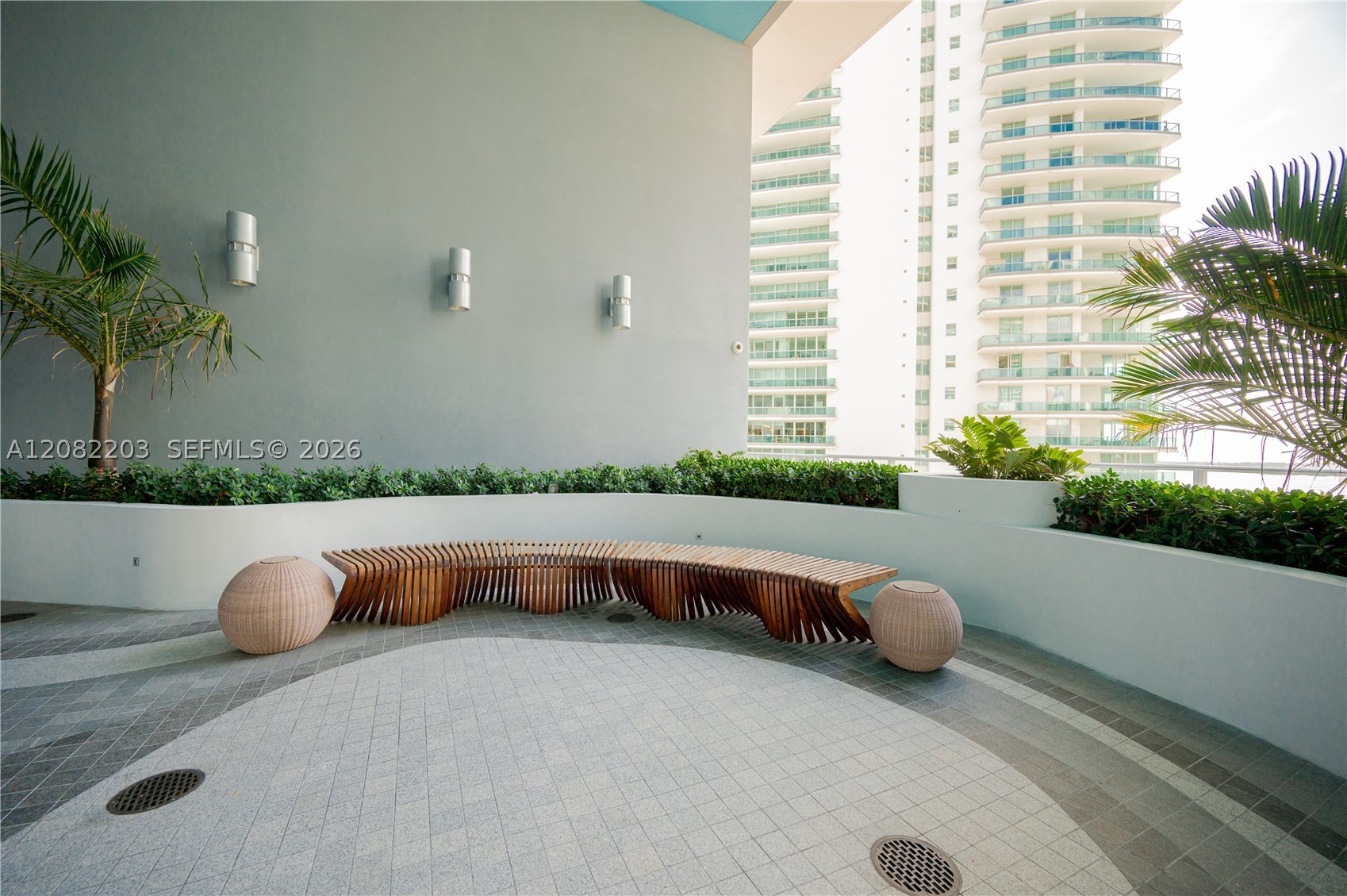1300 Brickell Bay Dr #1601, Miami FL 33131