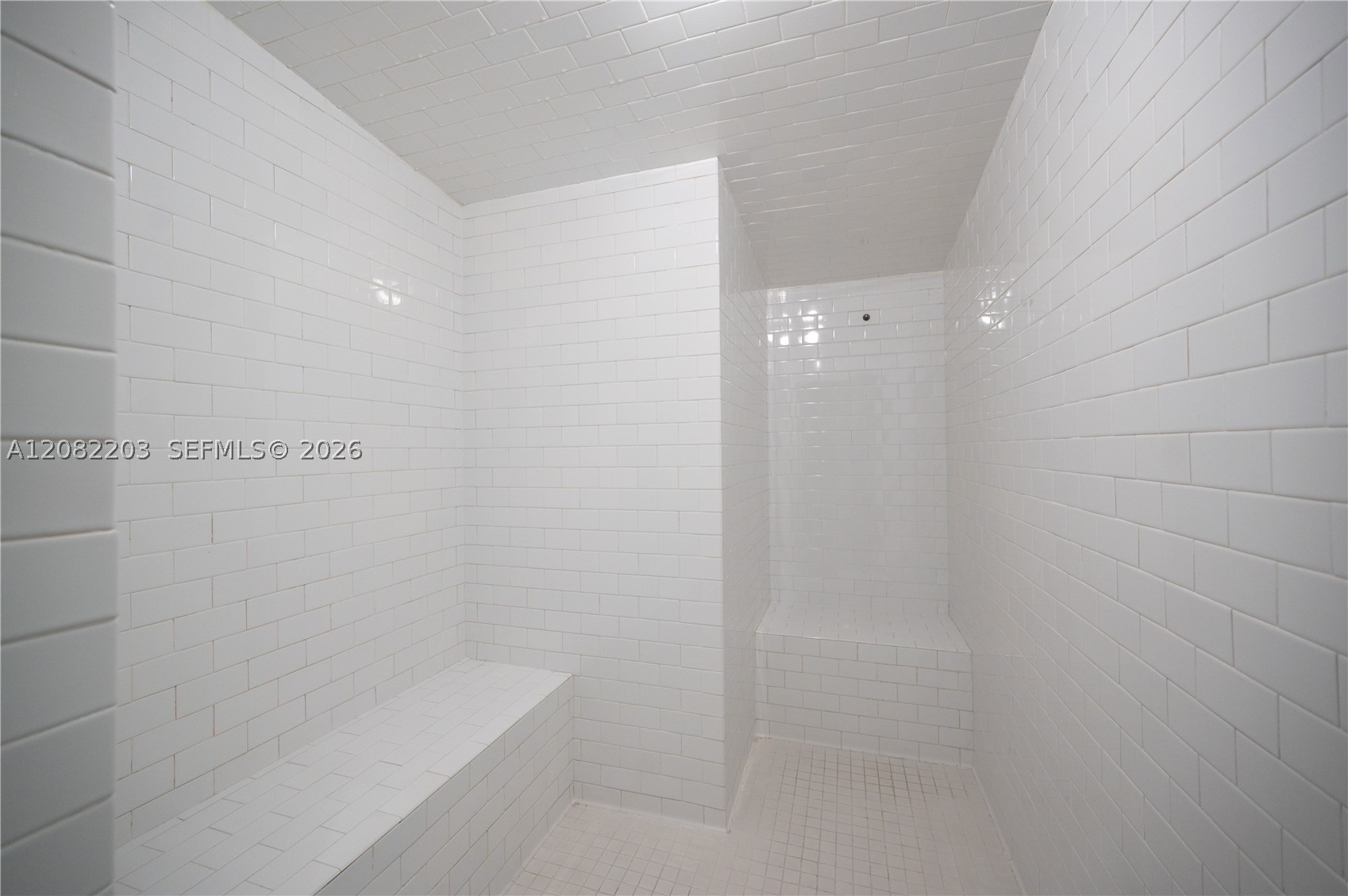 1300 Brickell Bay Dr #1601, Miami FL 33131