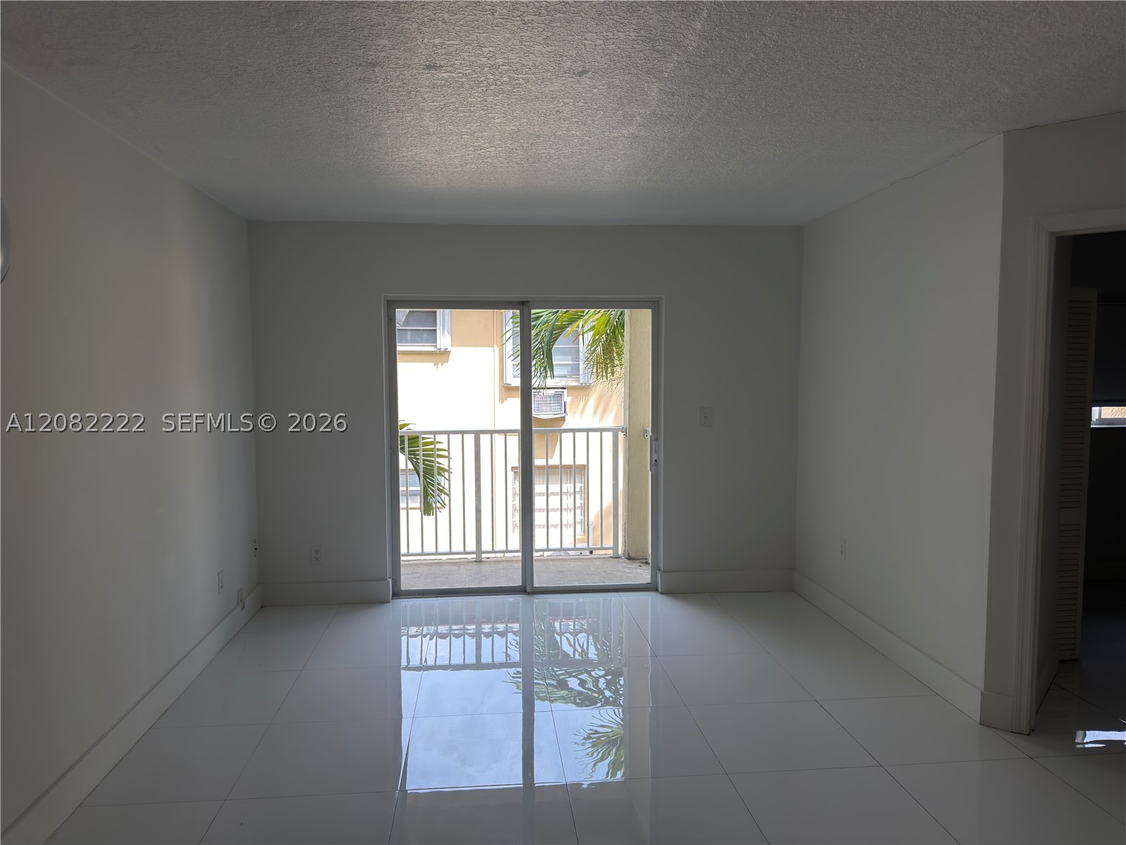 695 SW 11th St #204, Miami FL 33129