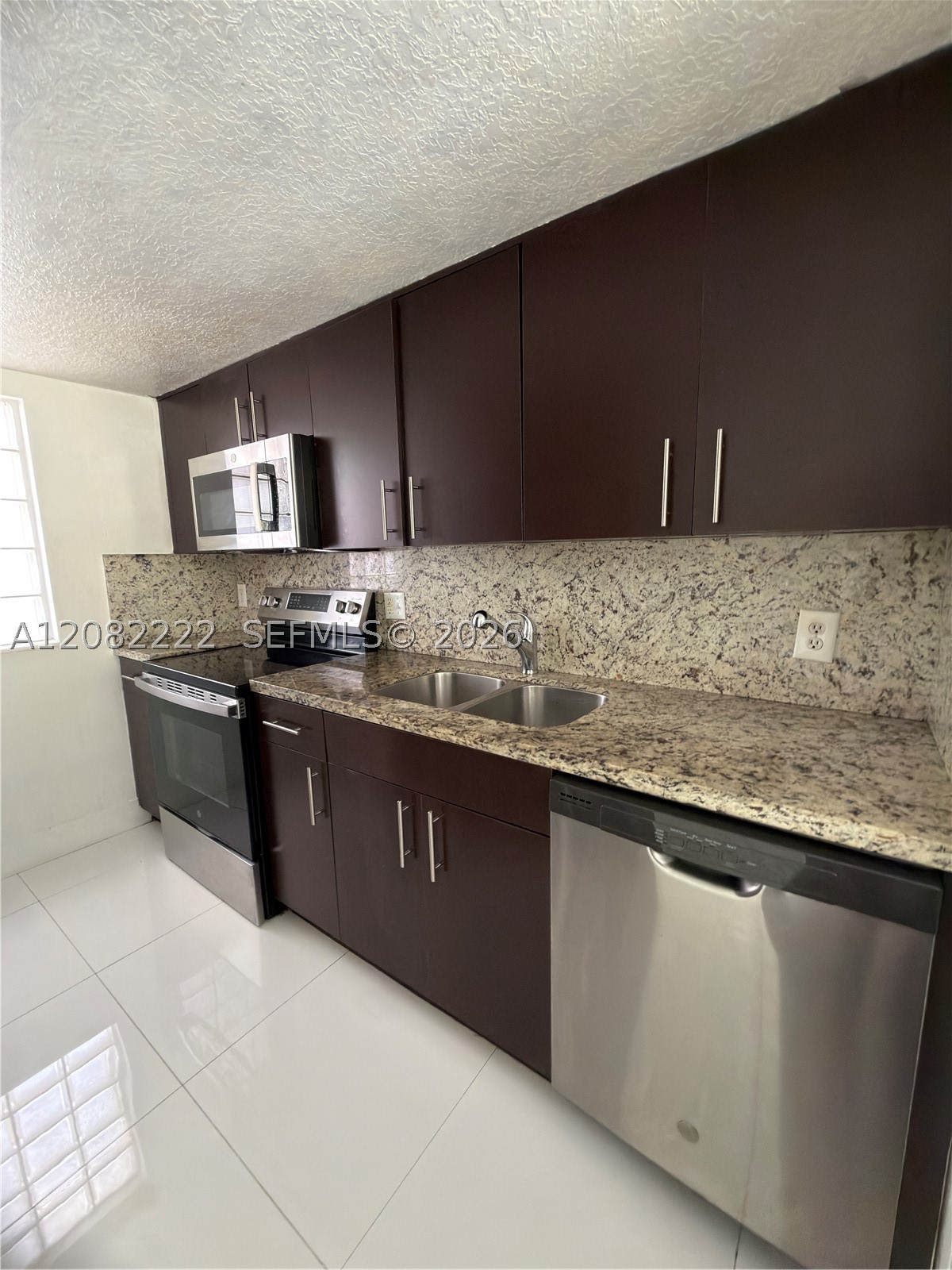 695 SW 11th St #204, Miami FL 33129