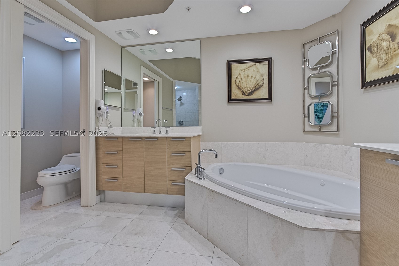 3535 S OCEAN DR #2805, Hollywood FL 33019