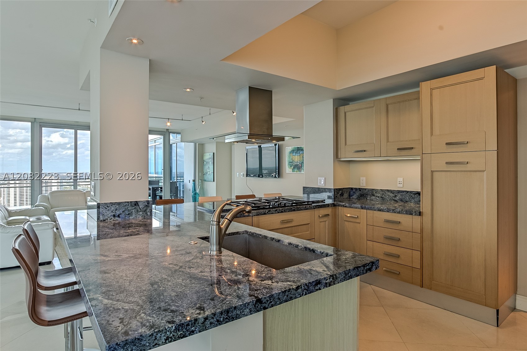 3535 S OCEAN DR #2805, Hollywood FL 33019