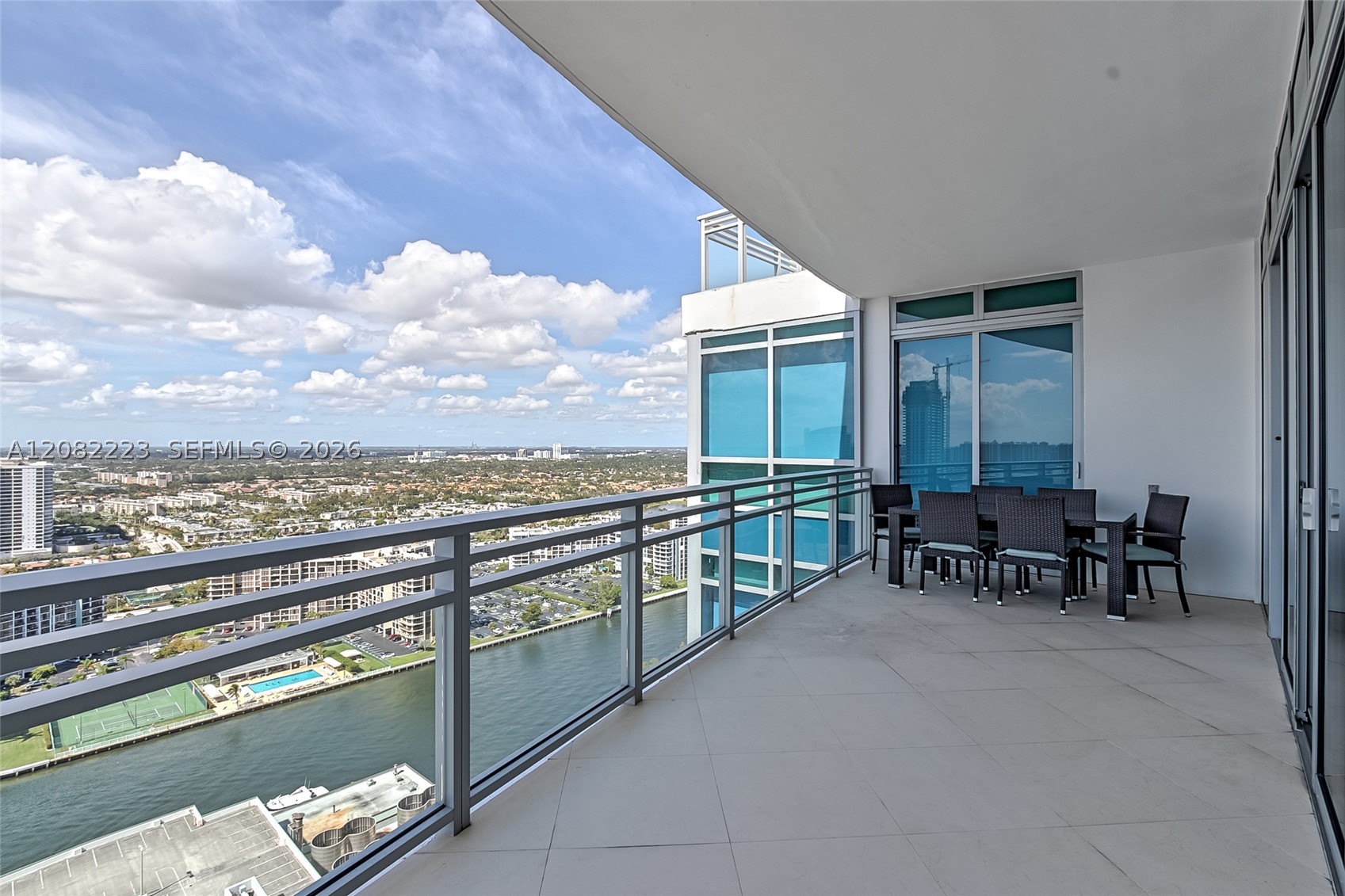 3535 S OCEAN DR #2805, Hollywood FL 33019