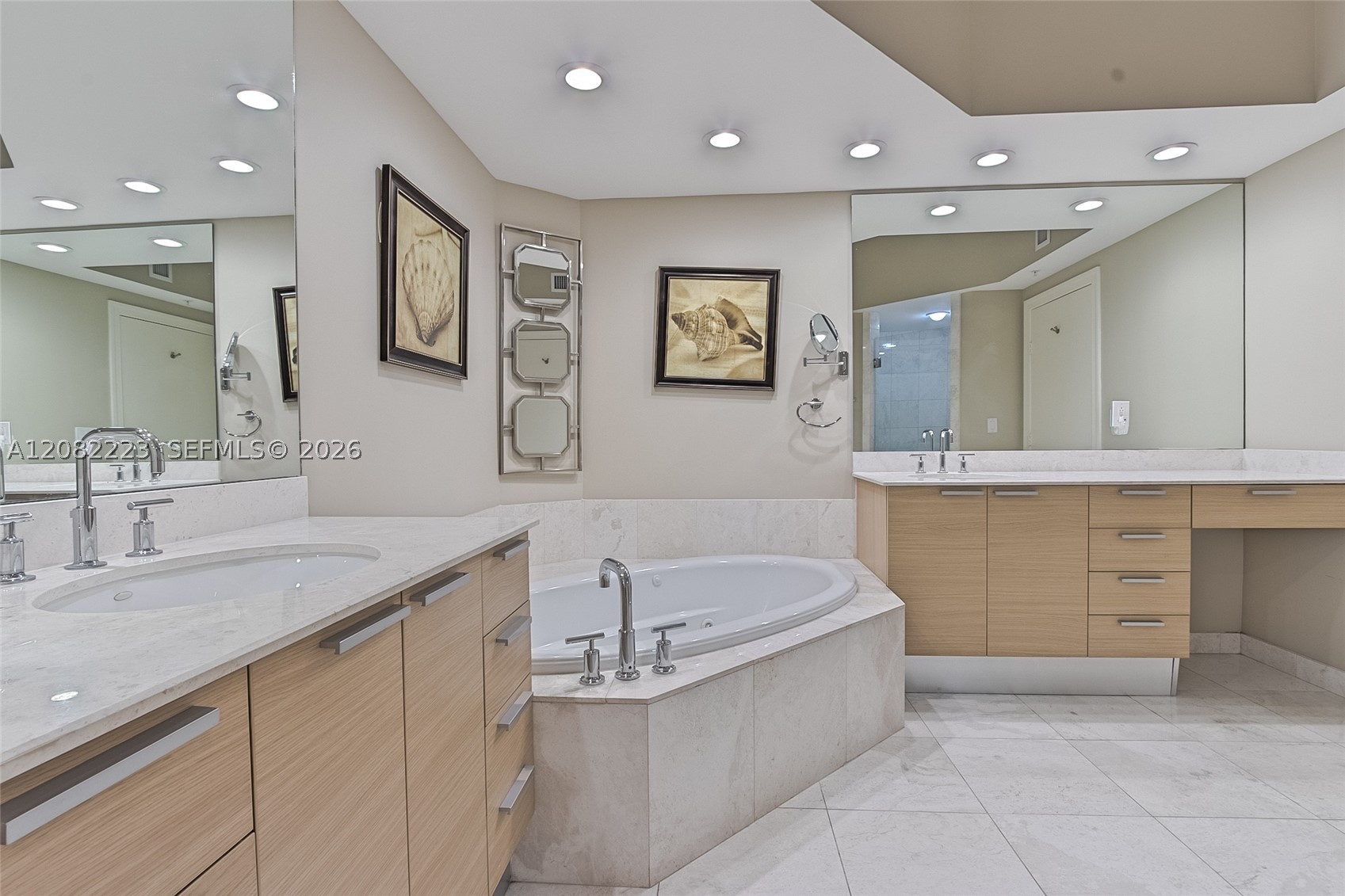 3535 S OCEAN DR #2805, Hollywood FL 33019