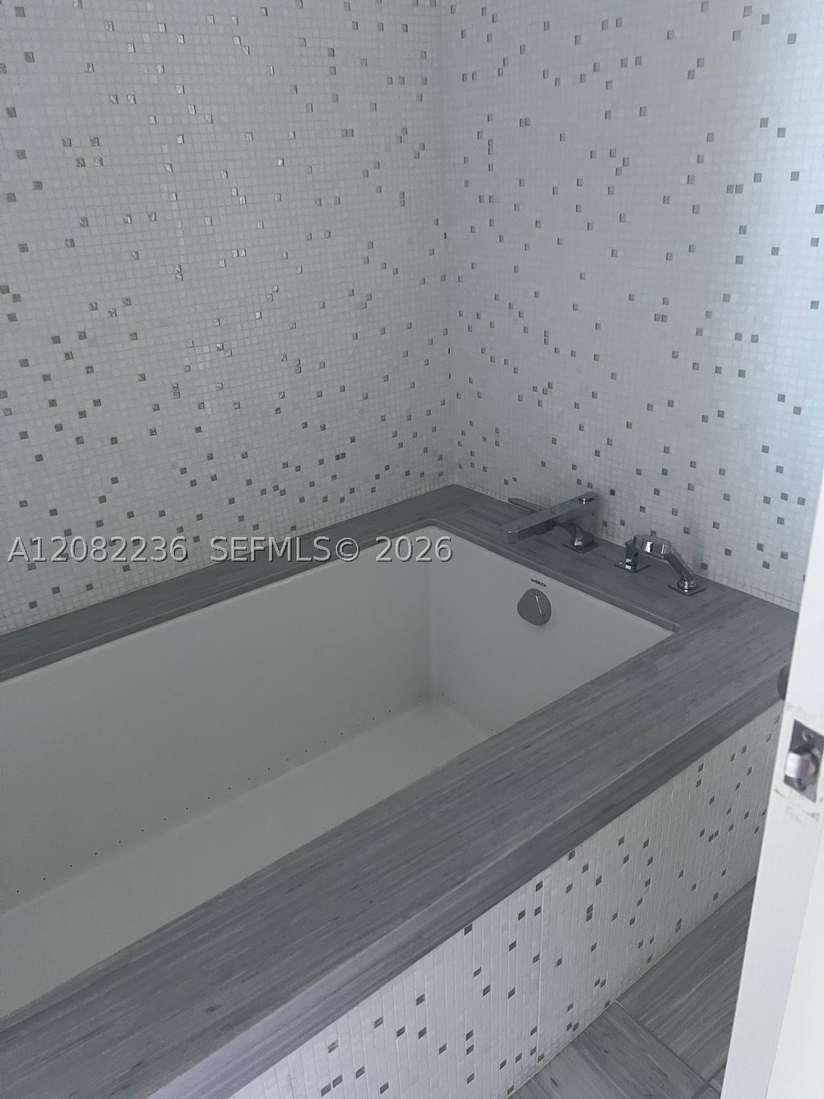 16901 Collins Ave #704, Sunny Isles Beach FL 33160