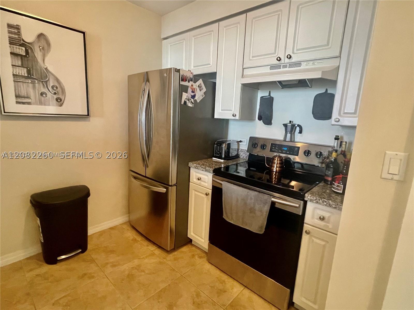 900 SW 8th St #808, Miami FL 33130
