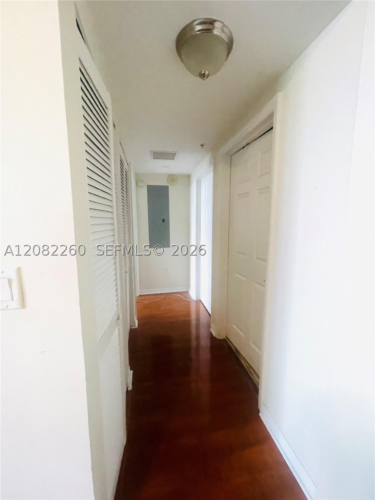 900 SW 8th St #808, Miami FL 33130