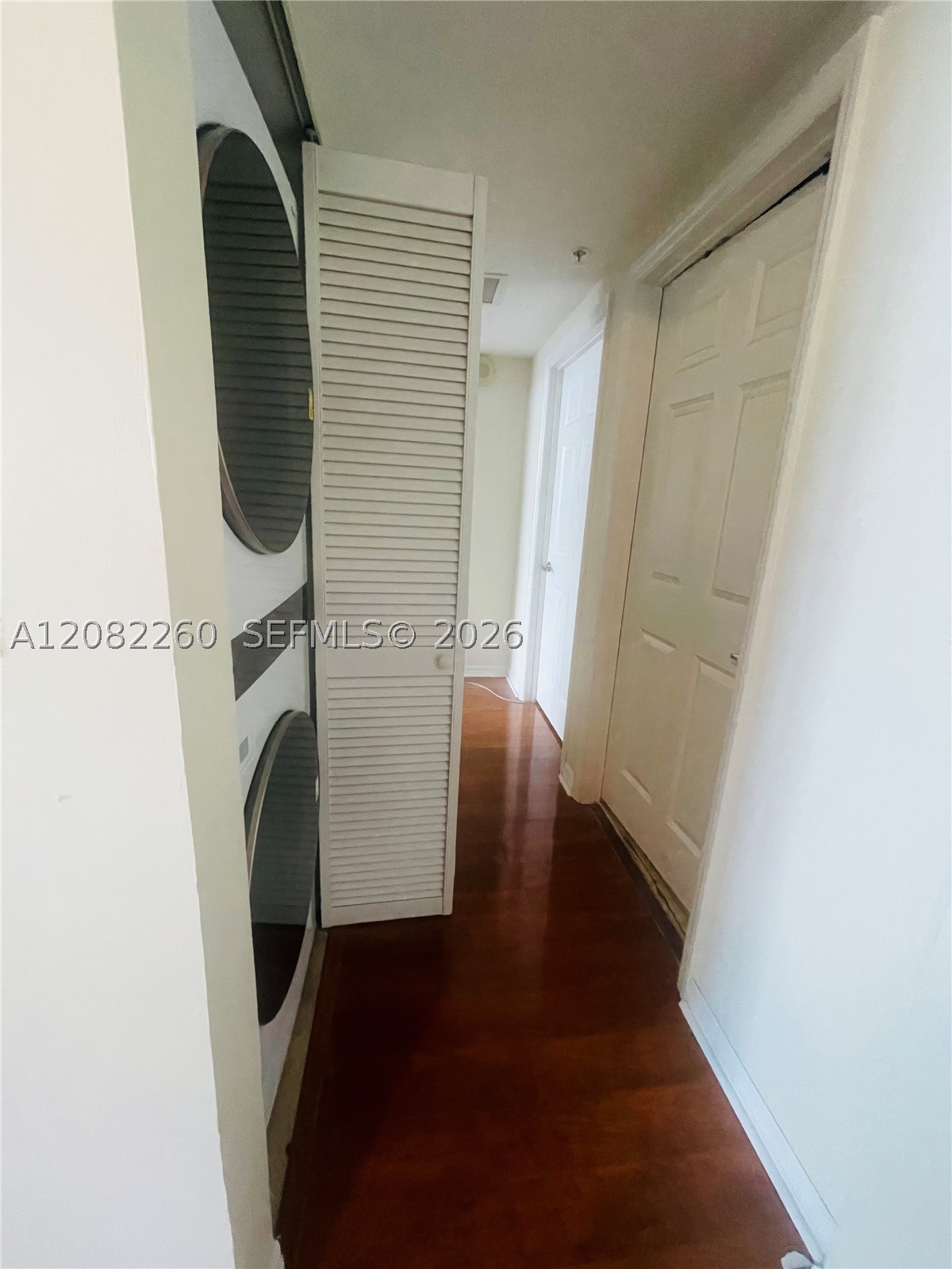 900 SW 8th St #808, Miami FL 33130