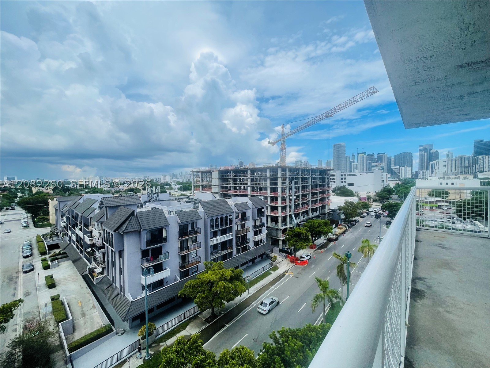 900 SW 8th St #808, Miami FL 33130