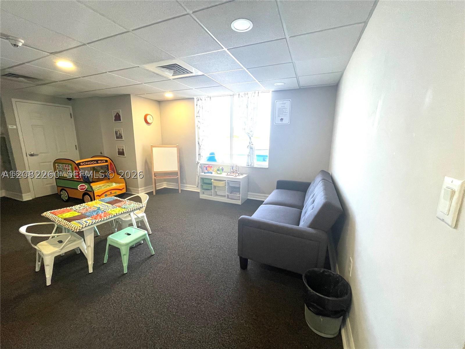 900 SW 8th St #808, Miami FL 33130