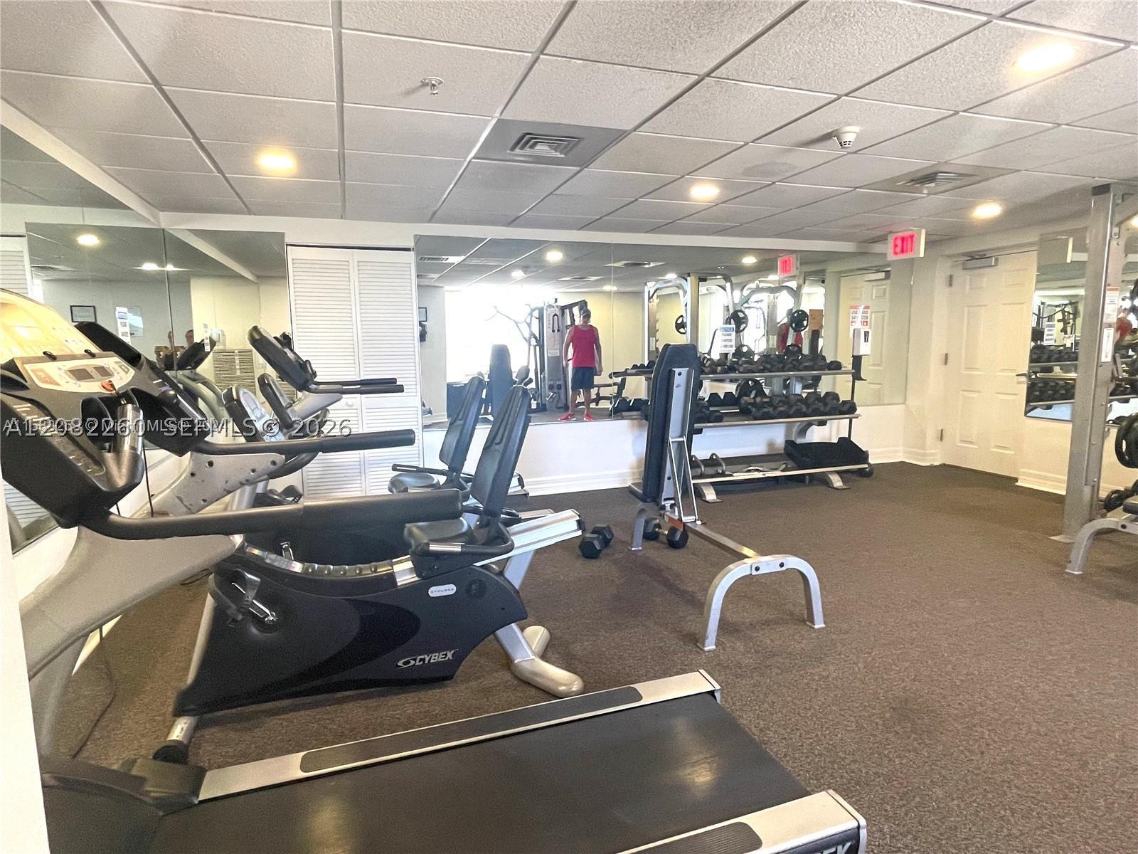900 SW 8th St #808, Miami FL 33130
