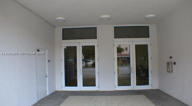 900 SW 8th St #808, Miami FL 33130