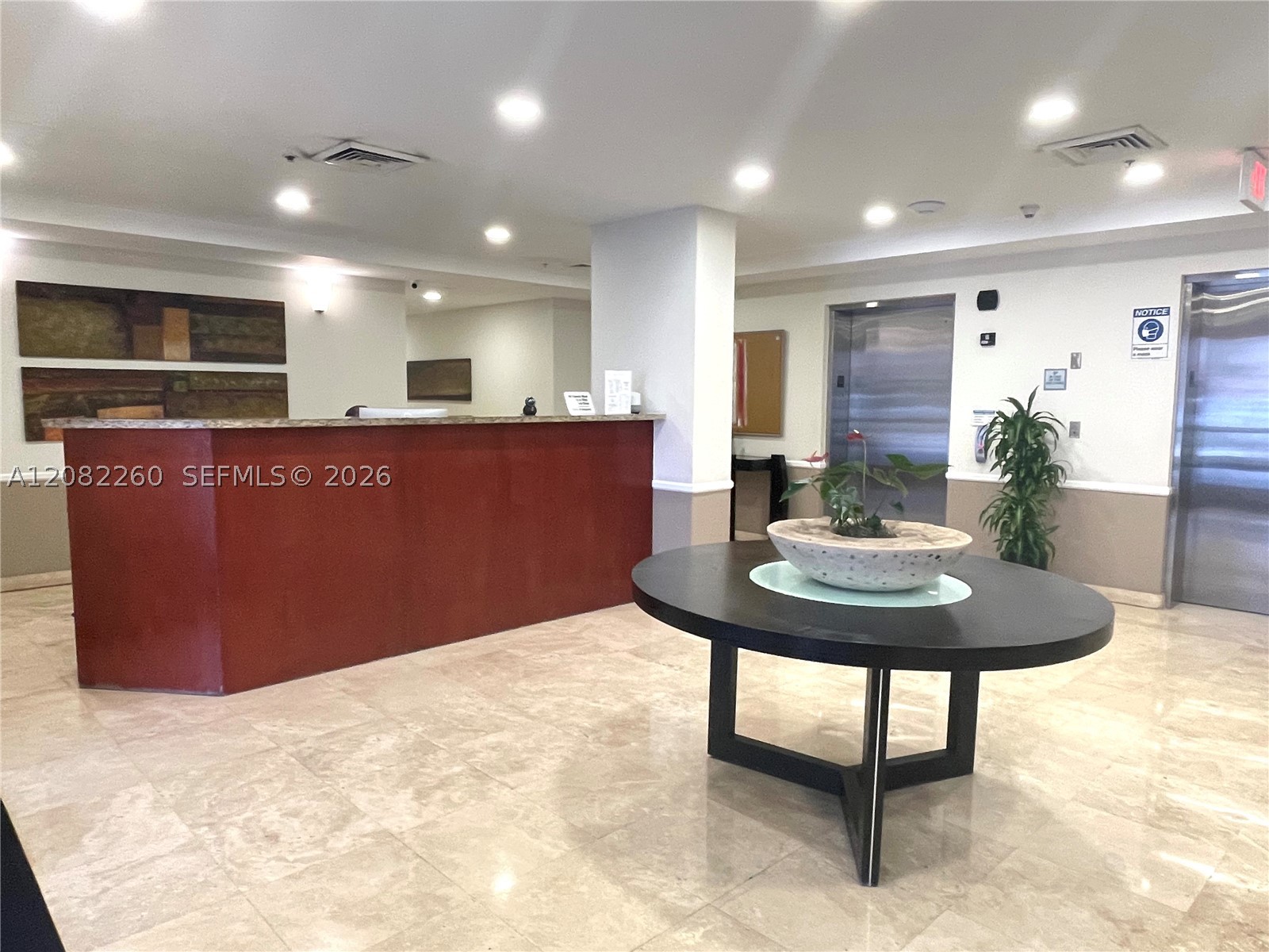 900 SW 8th St #808, Miami FL 33130