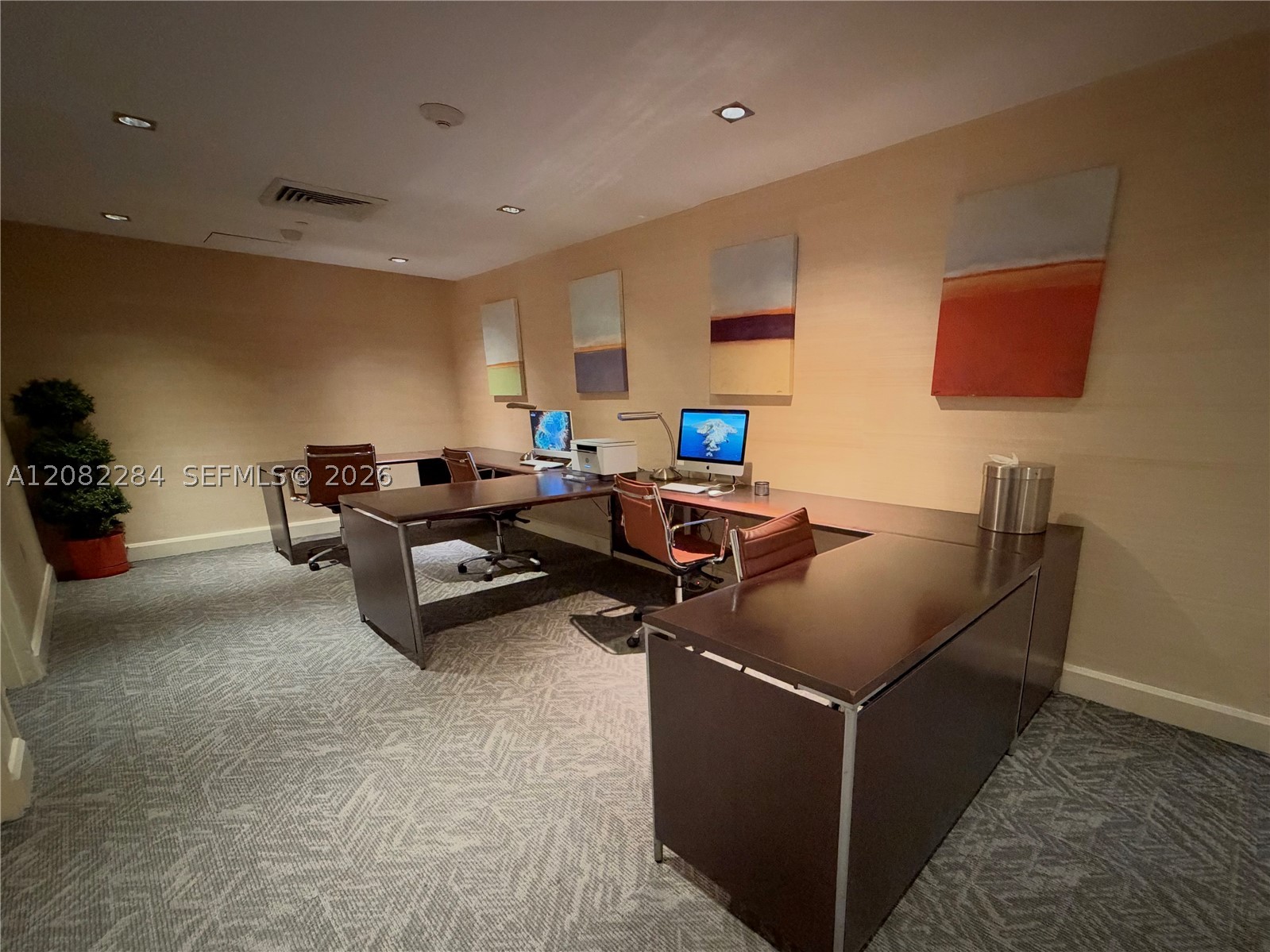 950 Brickell Bay Dr #5202, Miami FL 33131