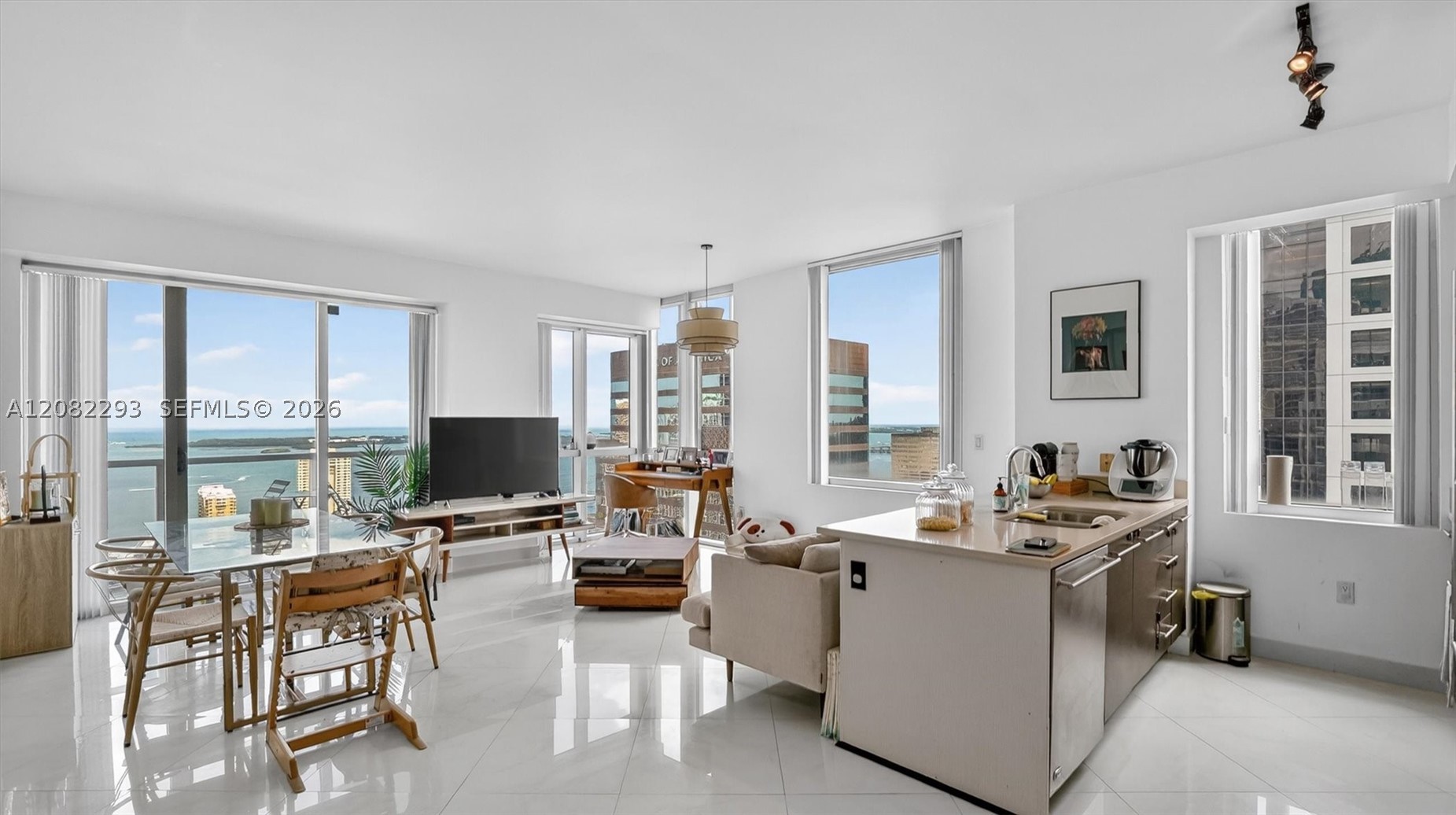500 Brickell Ave #4102, Miami FL 33131