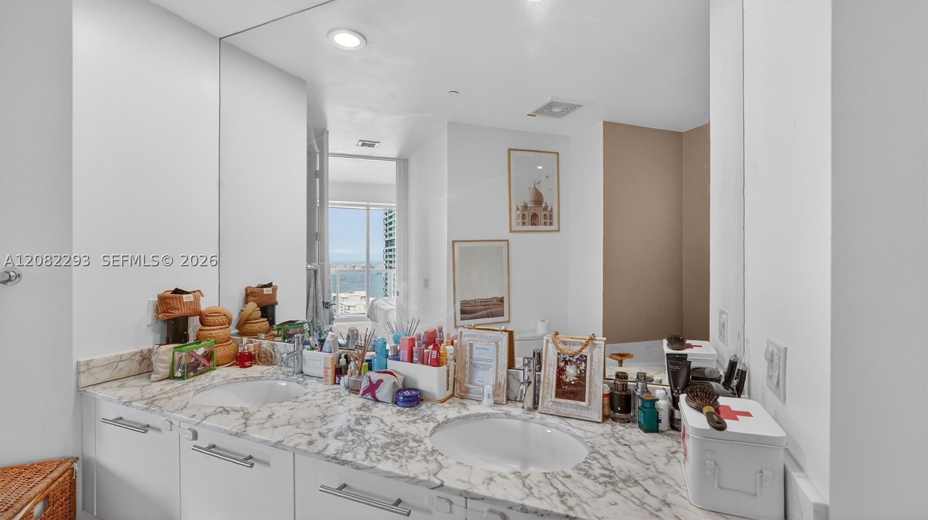 500 Brickell Ave #4102, Miami FL 33131