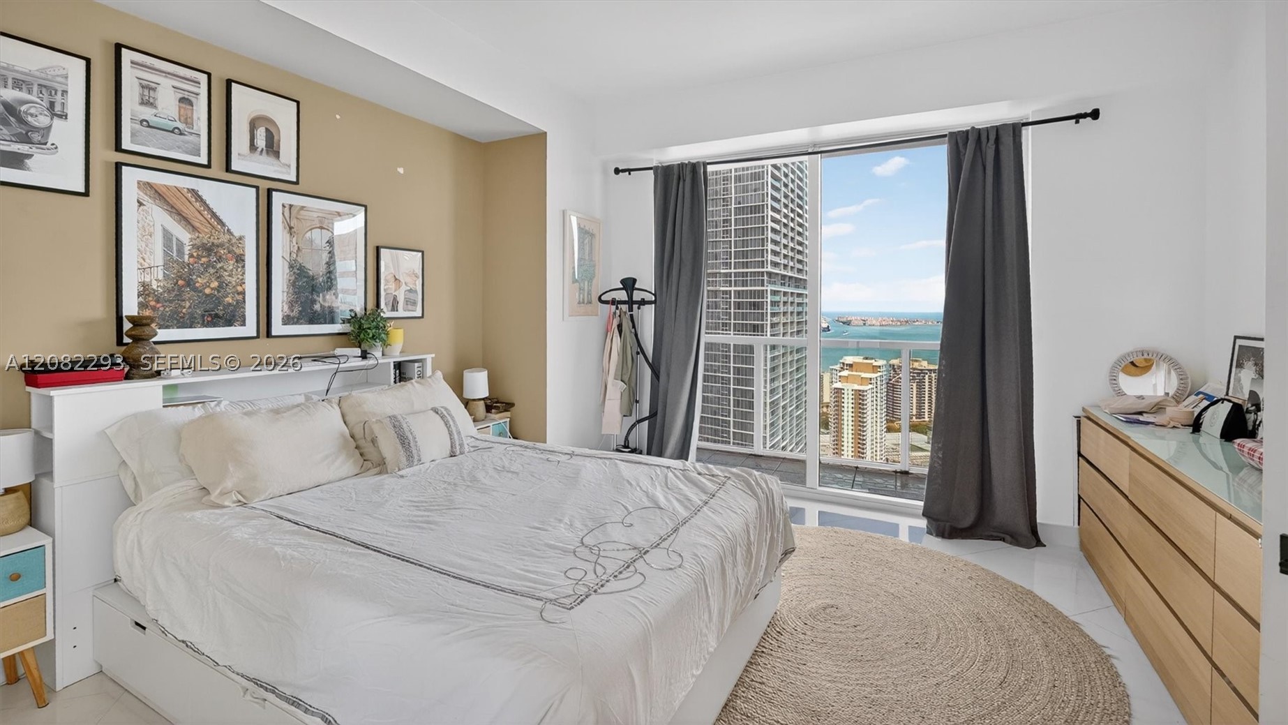 500 Brickell Ave #4102, Miami FL 33131