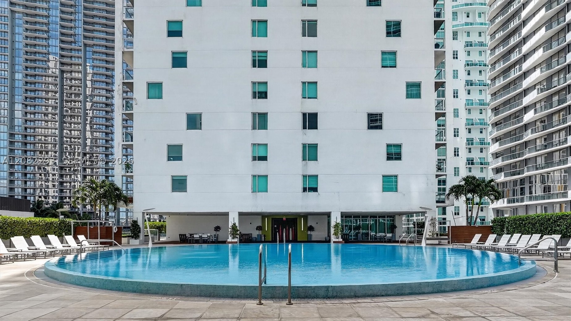 500 Brickell Ave #4102, Miami FL 33131