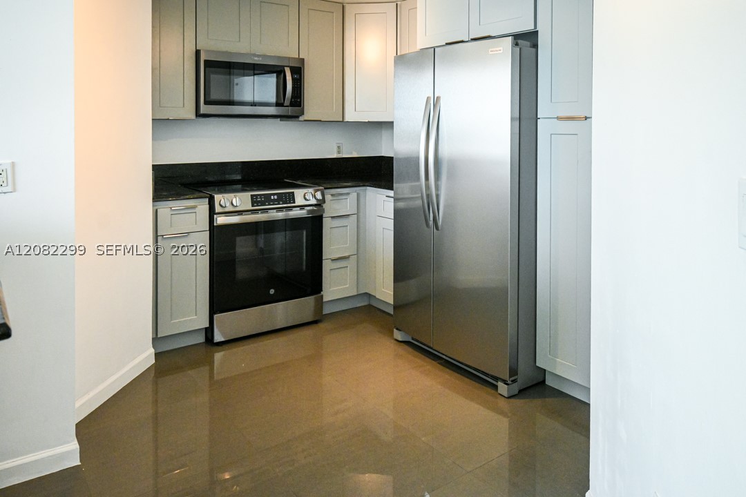 7900 Harbor Island Dr #606, North Bay Village FL 33141