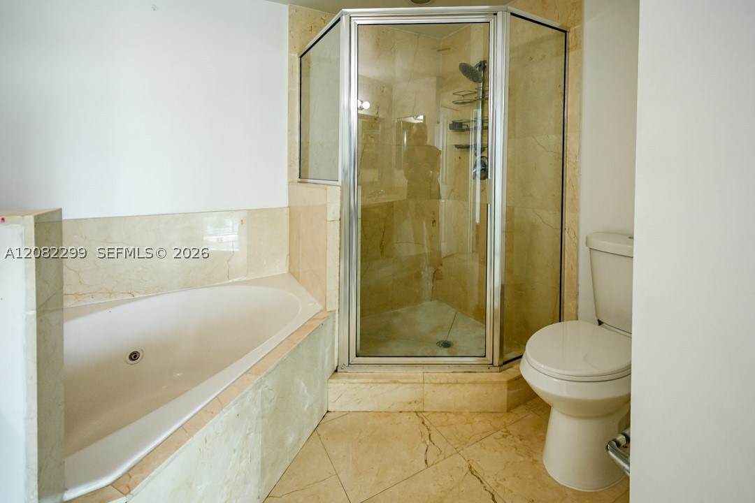 7900 Harbor Island Dr #606, North Bay Village FL 33141
