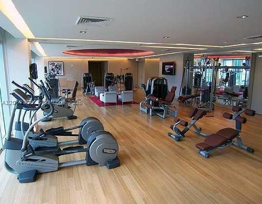 500 Brickell Ave #2100, Miami FL 33131