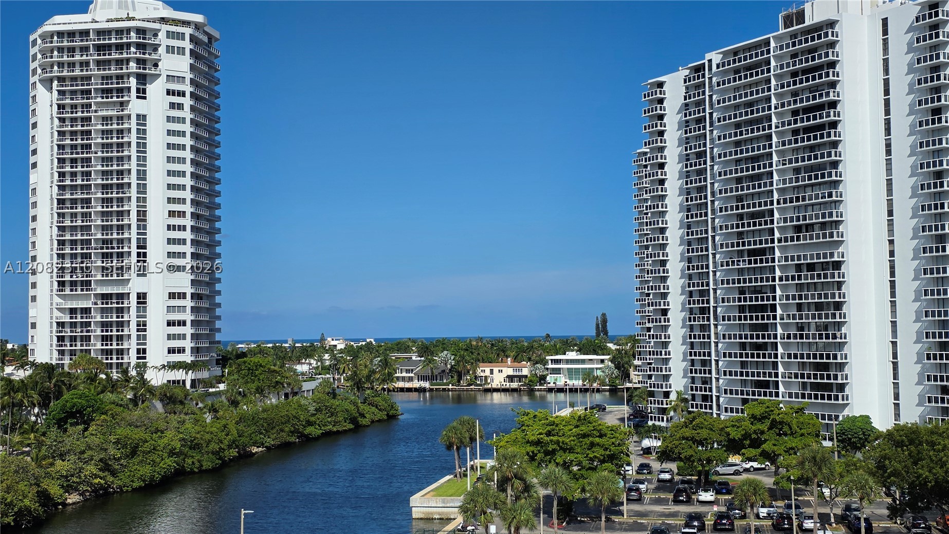 3701 N Country Club Dr #701, Aventura FL 33180