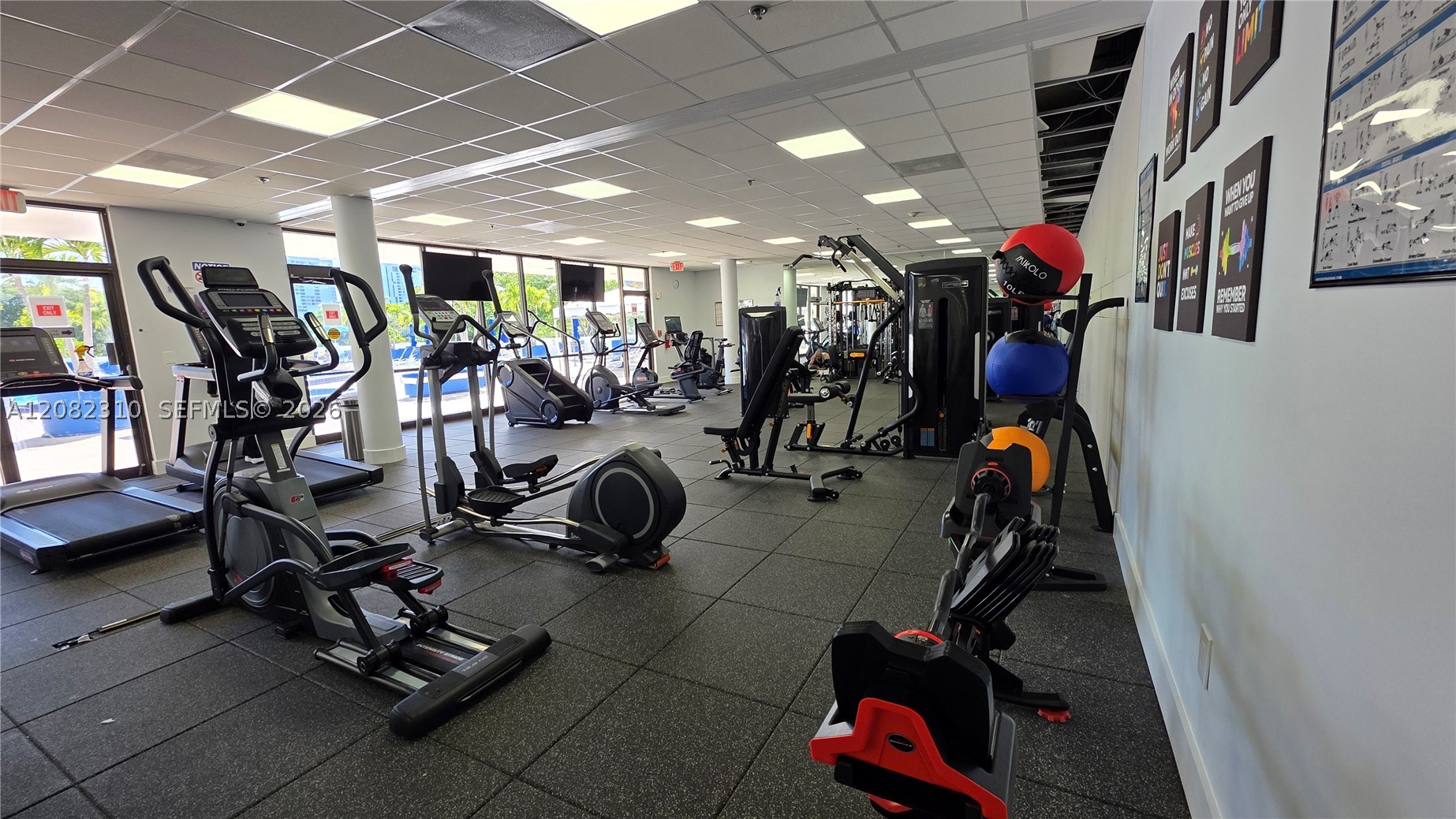 3701 N Country Club Dr #701, Aventura FL 33180