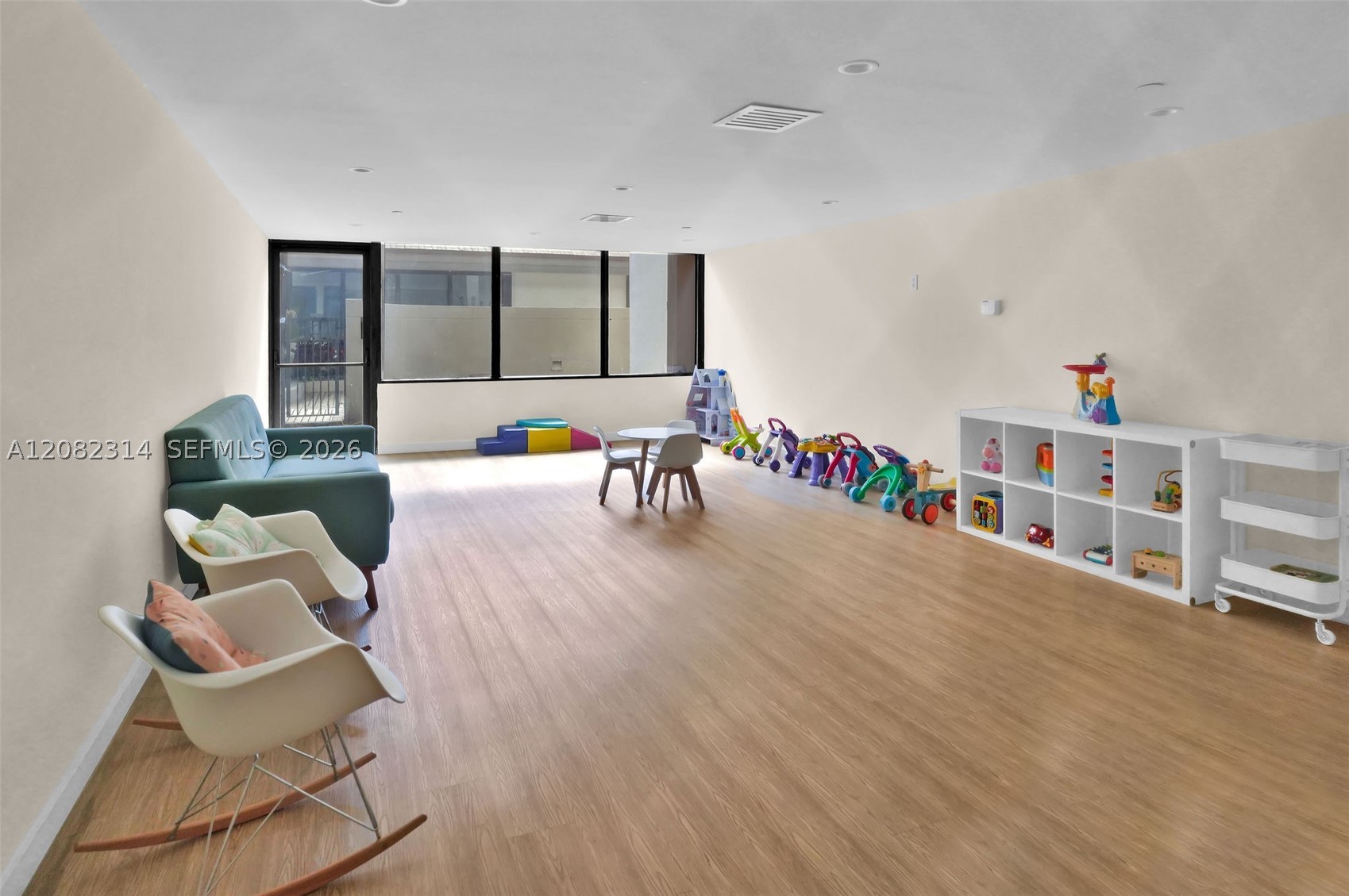 520 Brickell Key Dr #A1007, Miami FL 33131