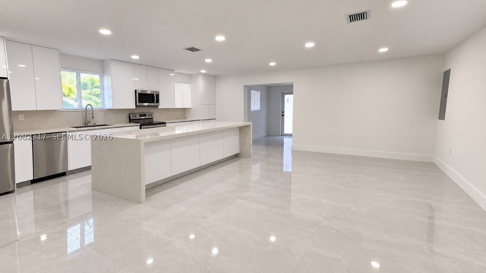 776 NW 10th St, Florida City FL 33034