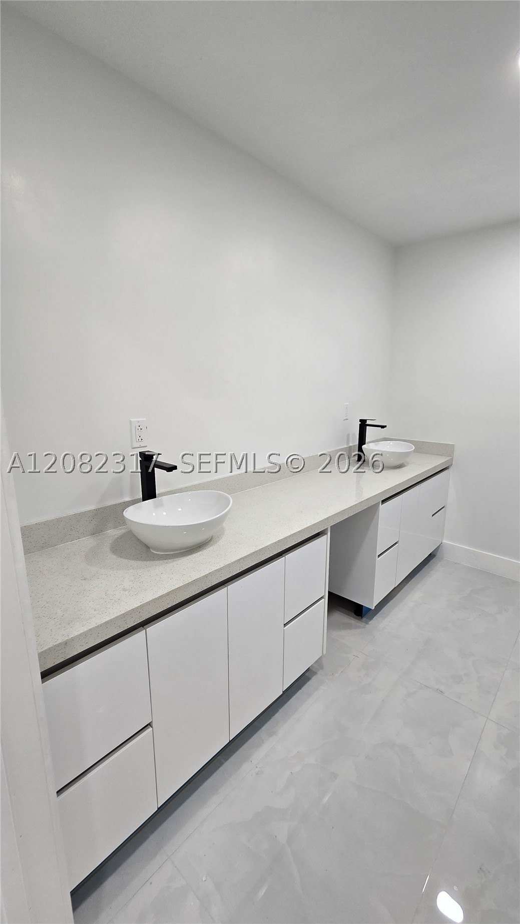 776 NW 10th St, Florida City FL 33034
