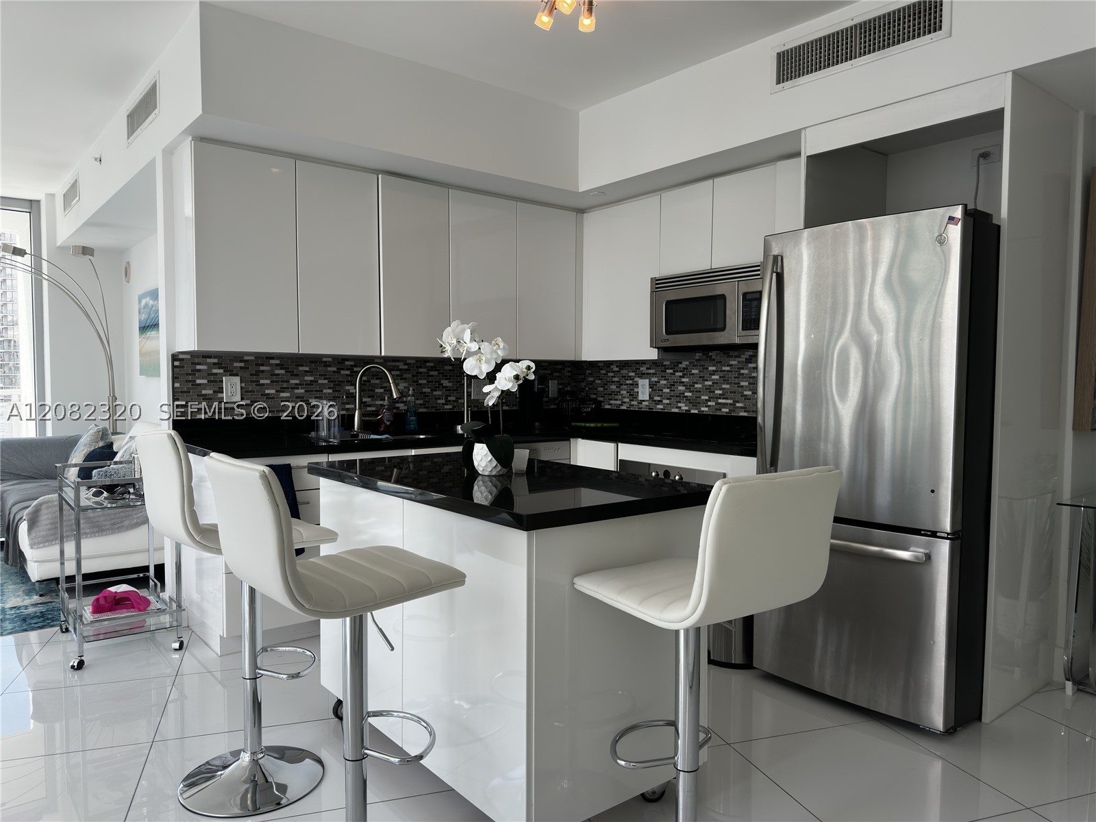92 SW 3rd St #3501, Miami FL 33130