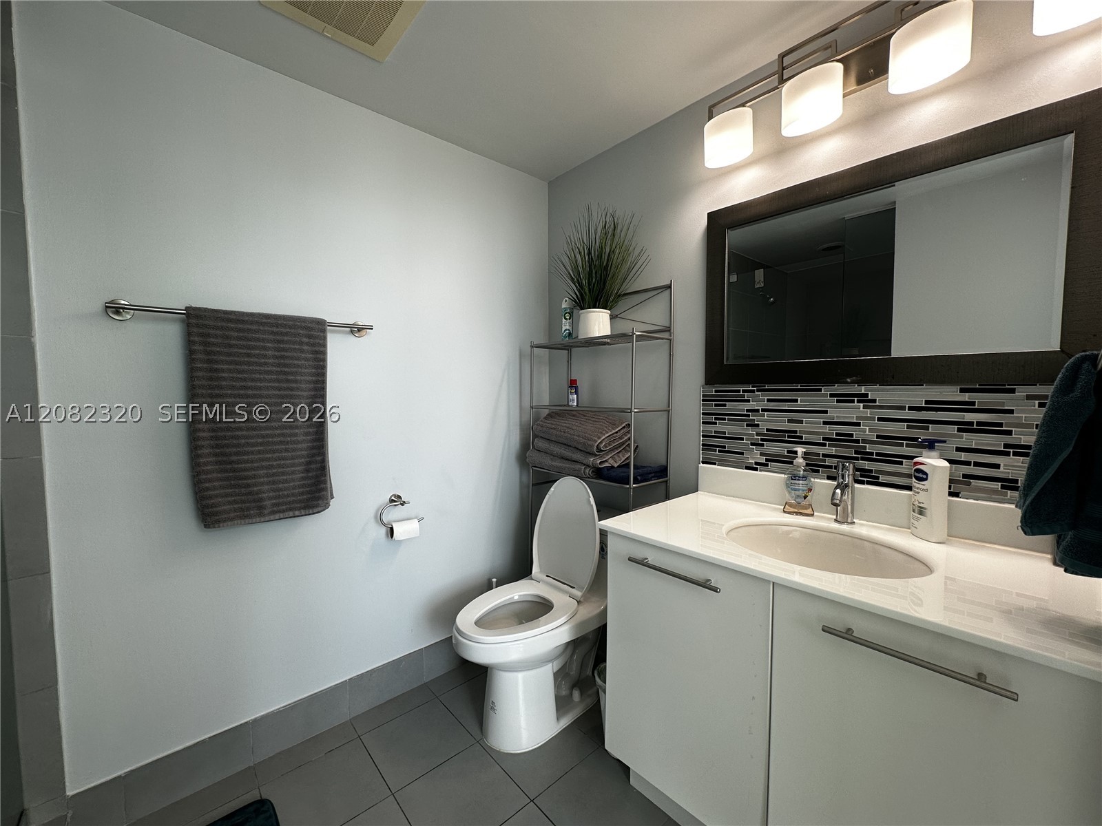 92 SW 3rd St #3501, Miami FL 33130