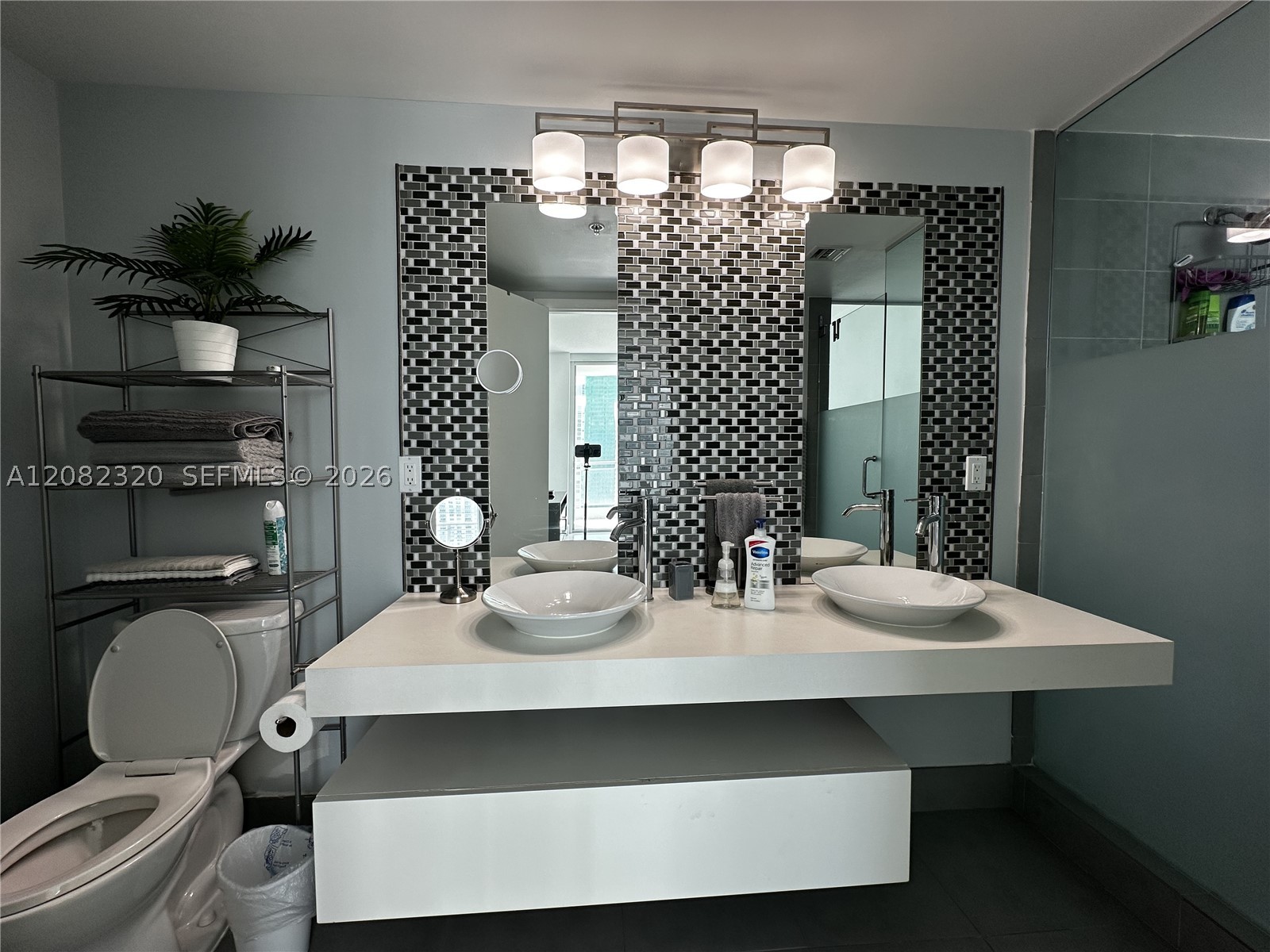 92 SW 3rd St #3501, Miami FL 33130