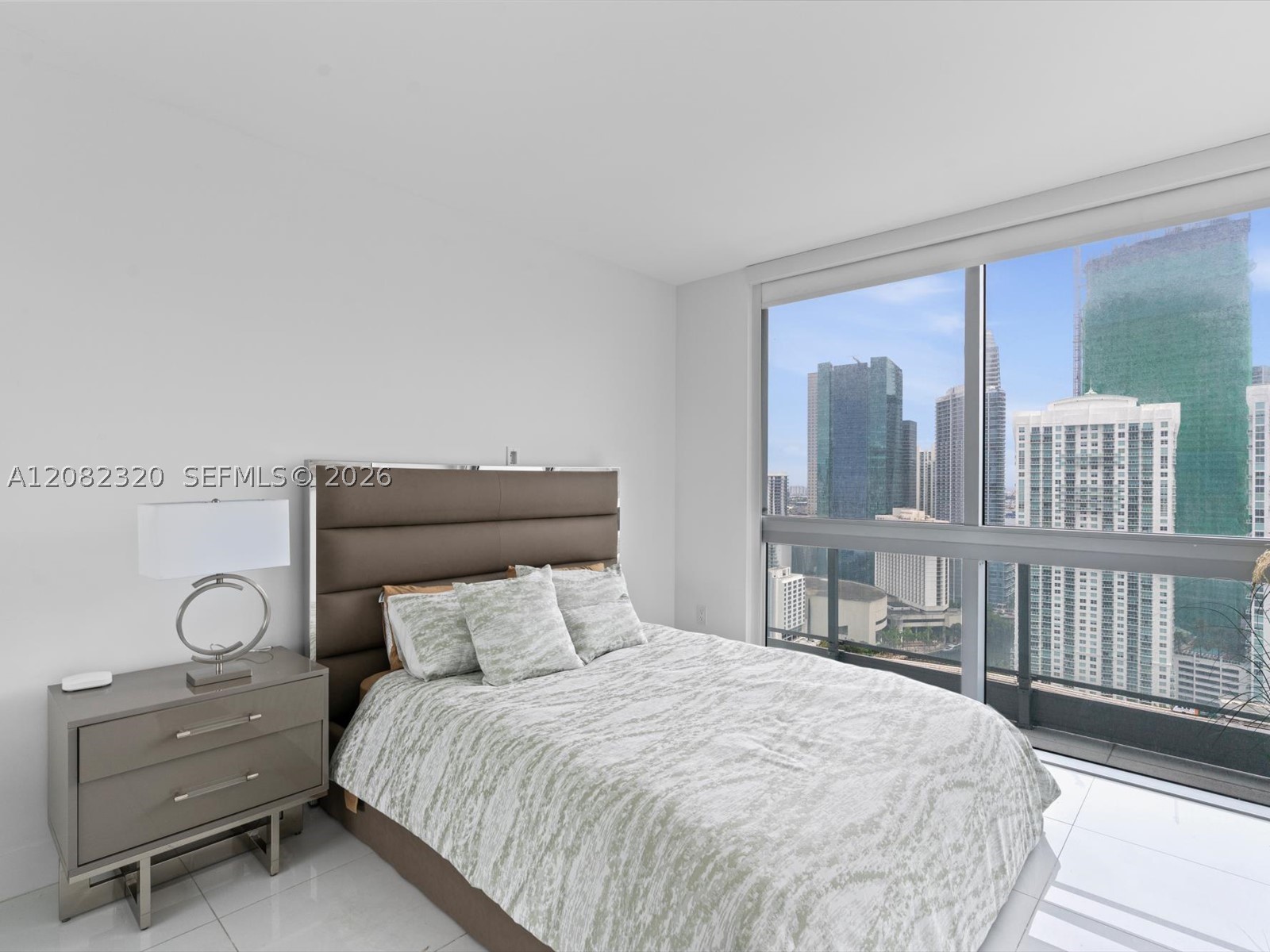 92 SW 3rd St #3501, Miami FL 33130