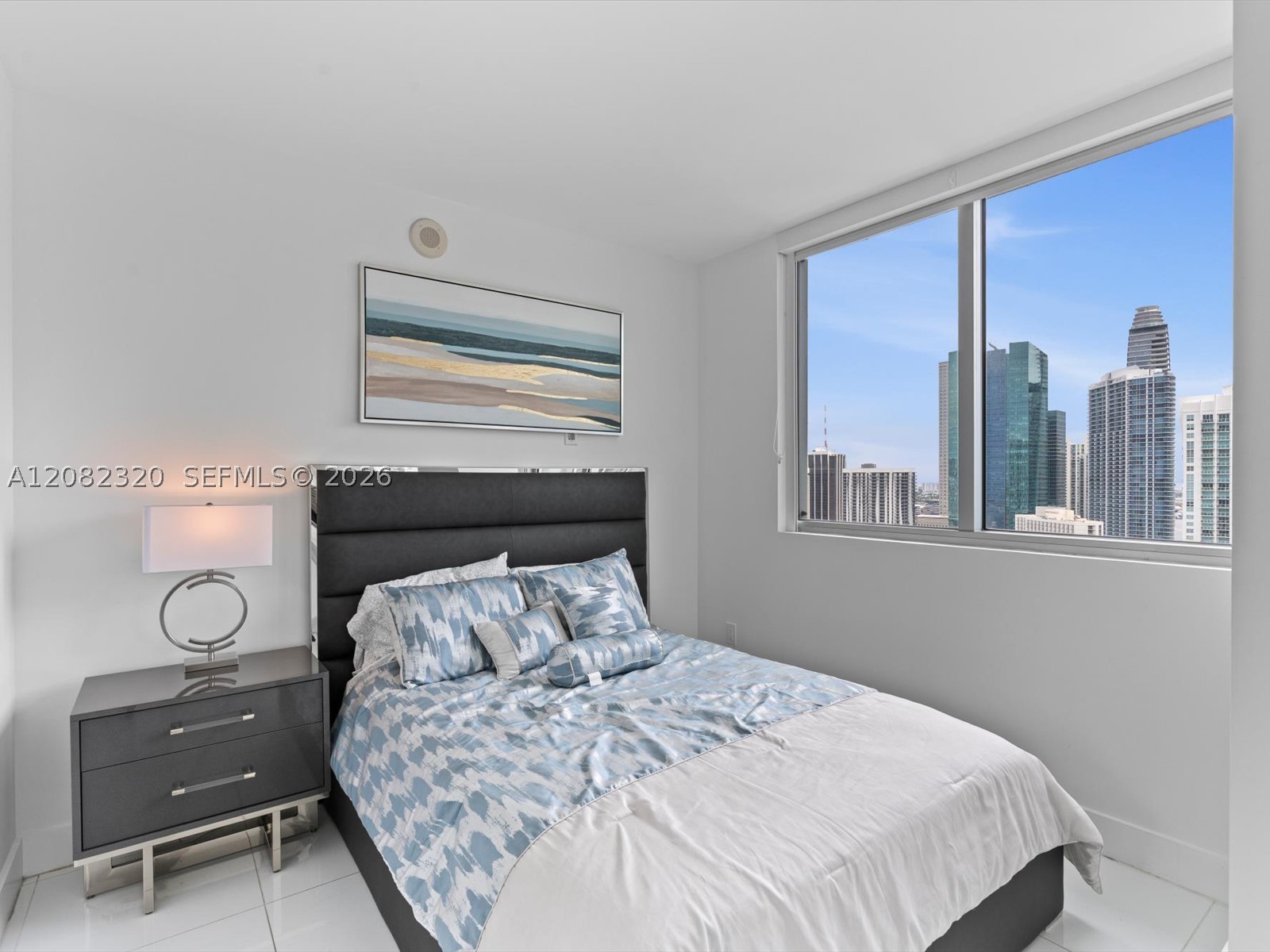 92 SW 3rd St #3501, Miami FL 33130